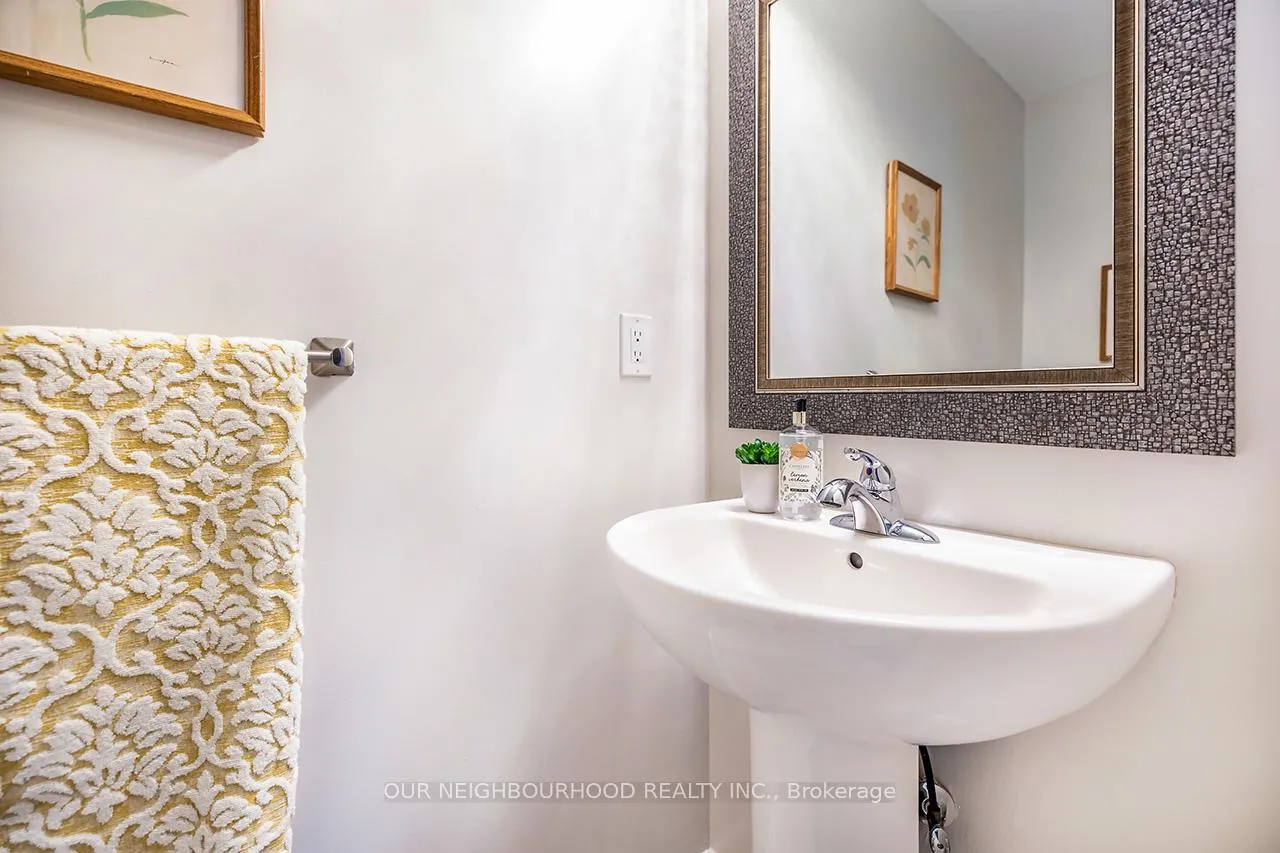 Photo 6 of 1817 Rex Heath Drive, Pickering, Duffin Heights — HOMEH
