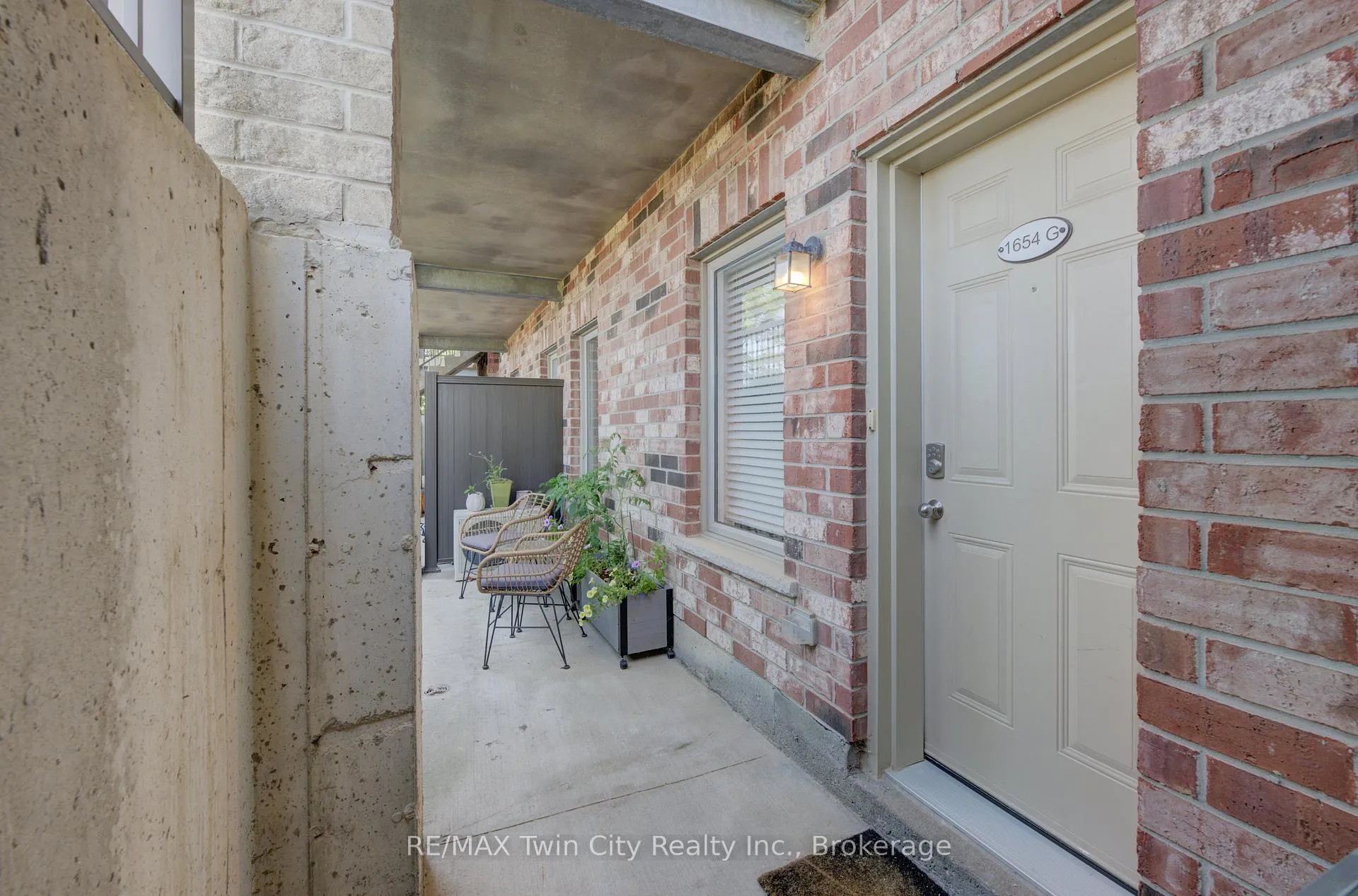Photo 3 of Unit G, 1694 Fischer Hallman Road, Waterloo — HOMEH