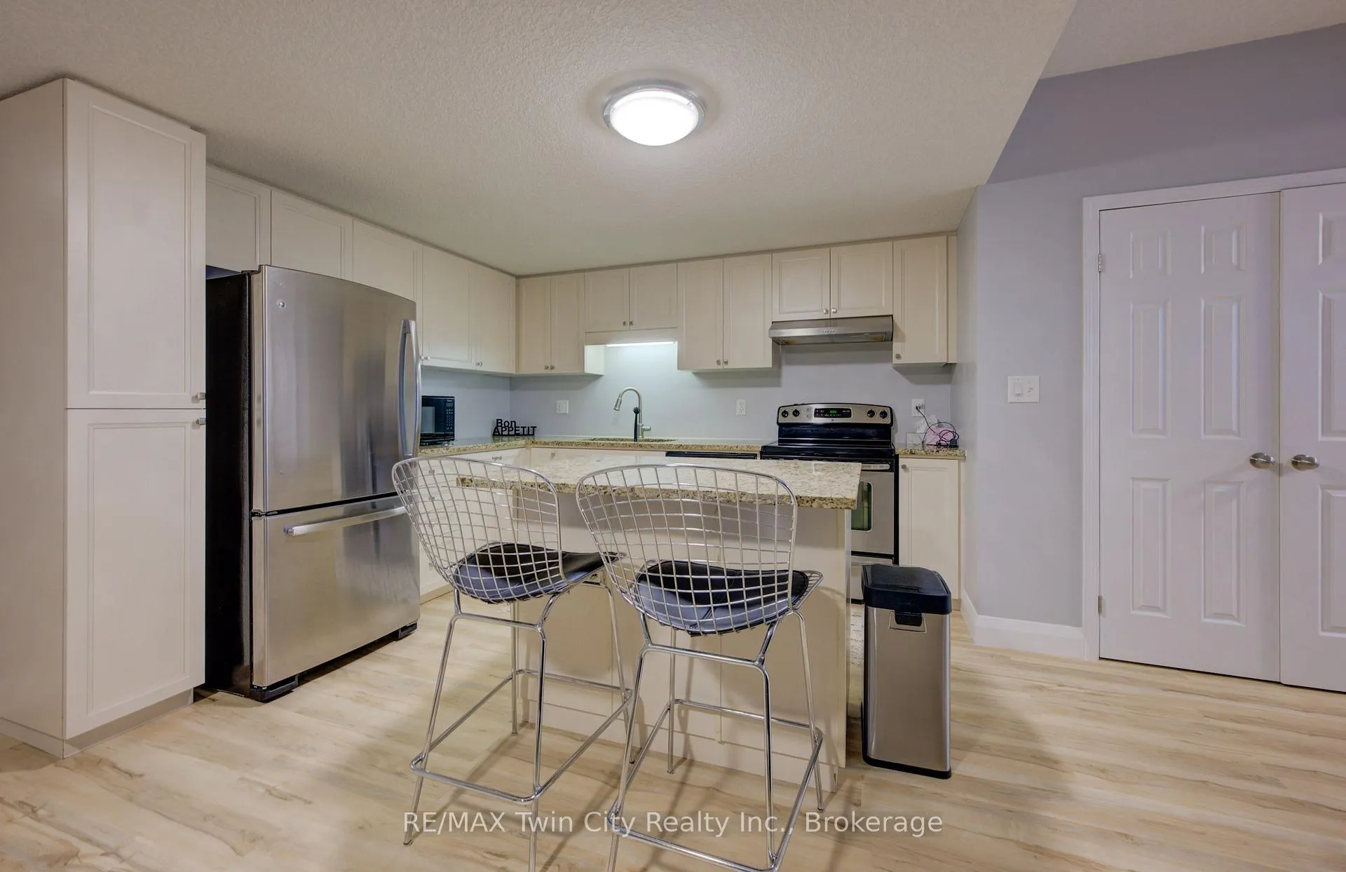 Photo 6 of Unit G, 1694 Fischer Hallman Road, Waterloo — HOMEH