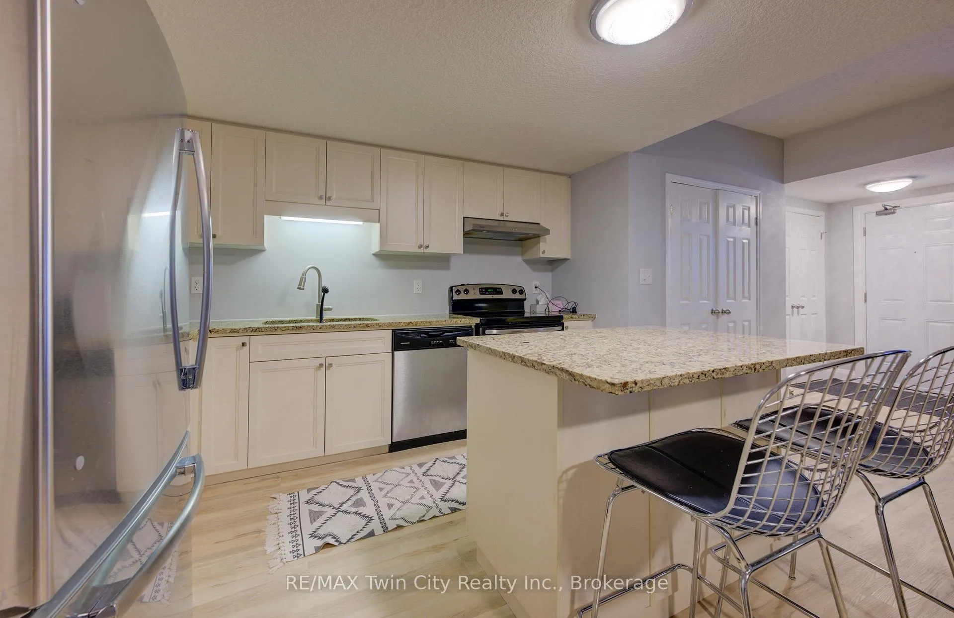 Photo 7 of Unit G, 1694 Fischer Hallman Road, Waterloo — HOMEH