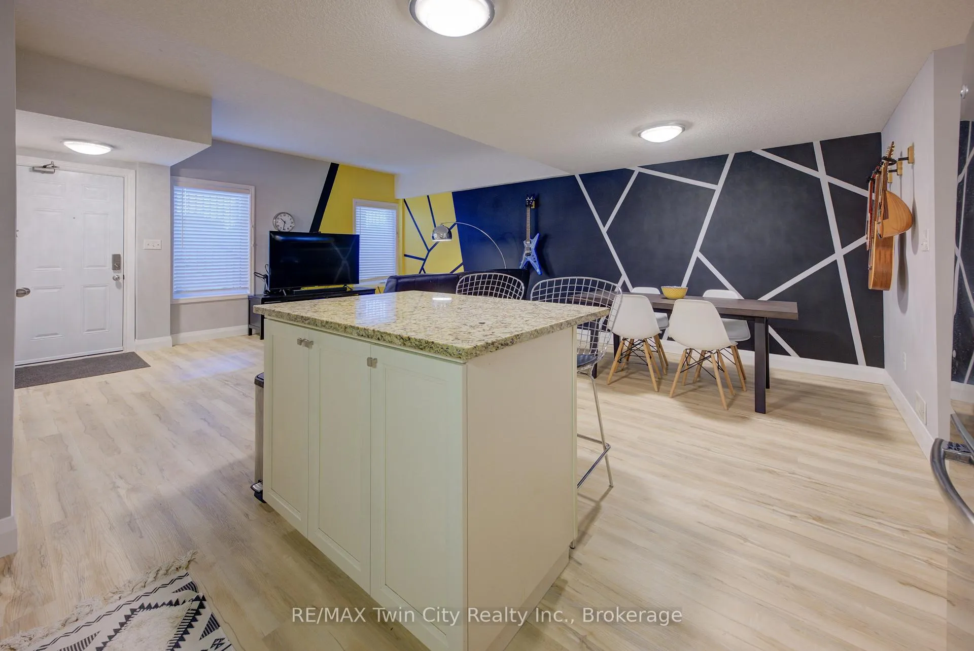 Photo 9 of Unit G, 1694 Fischer Hallman Road, Waterloo — HOMEH