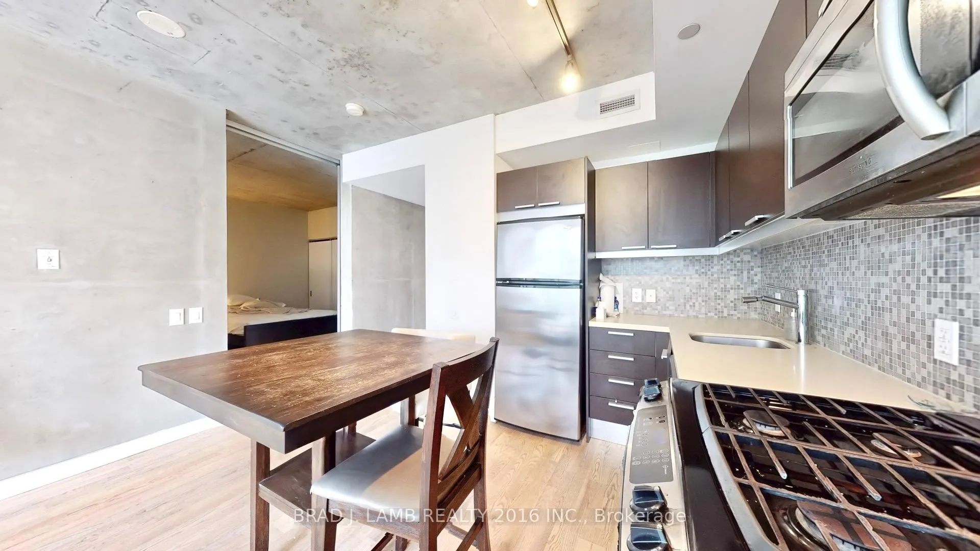 Photo 3 of Unit 804, 25 Oxley Street, Toronto, Waterfront Communities — HOMEH