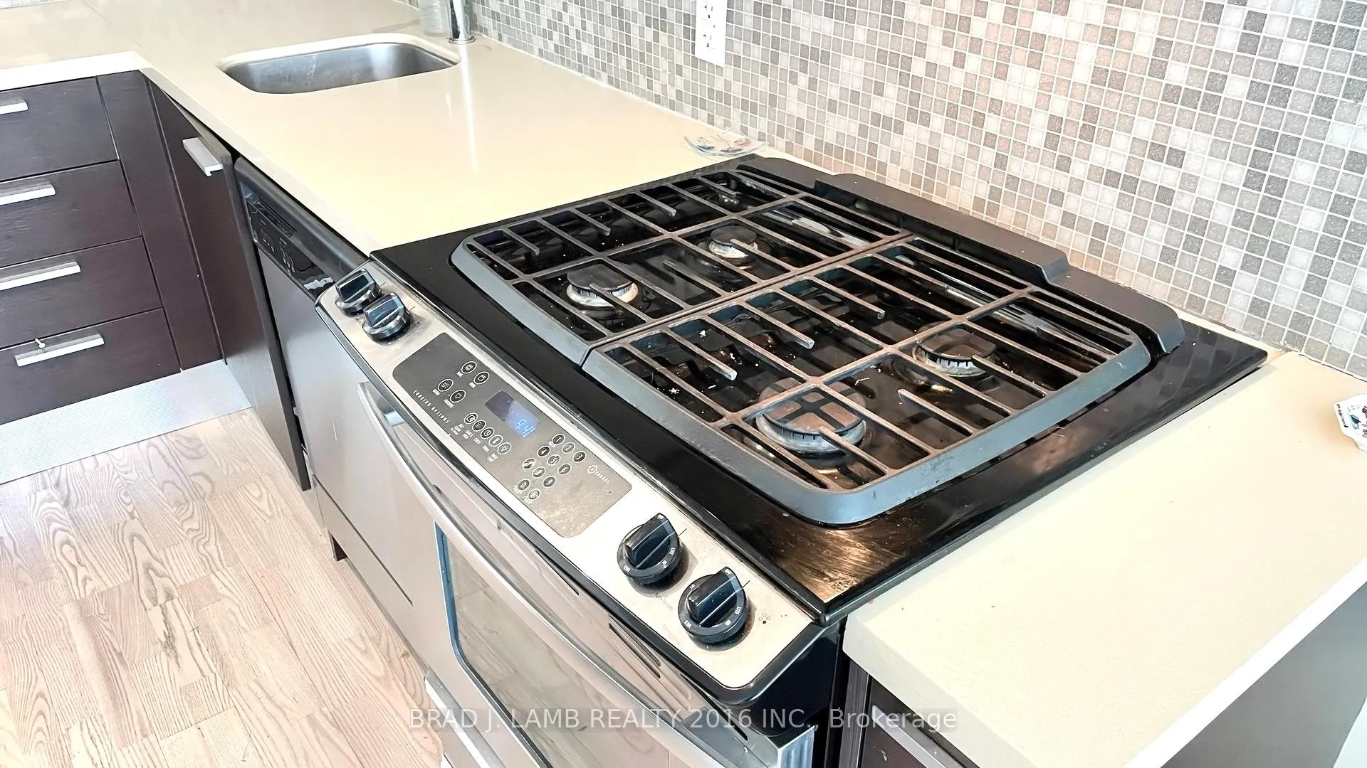 Photo 6 of Unit 804, 25 Oxley Street, Toronto, Waterfront Communities — HOMEH