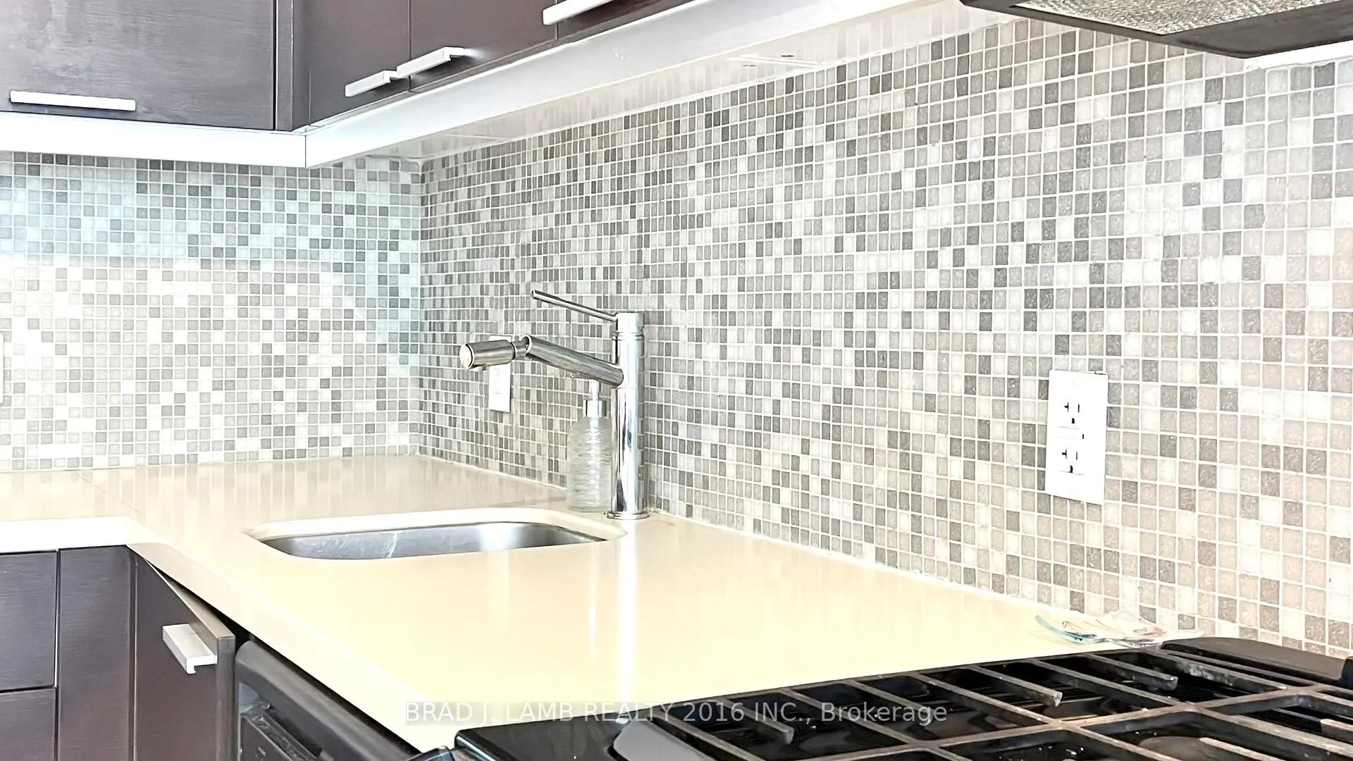 Photo 7 of Unit 804, 25 Oxley Street, Toronto, Waterfront Communities — HOMEH