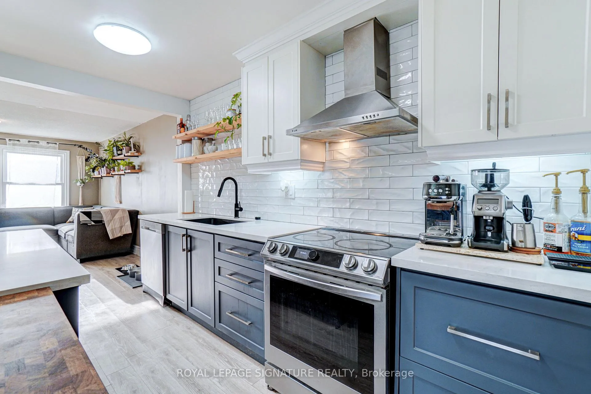 Photo 5 of 124 Ormond Drive, Oshawa, Samac — HOMEH