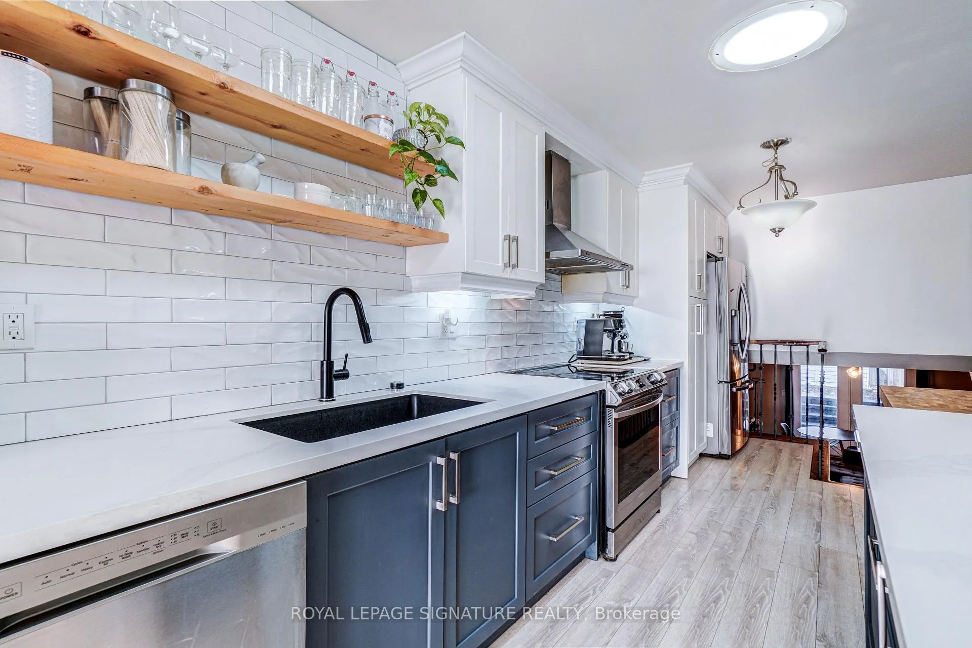 Photo 9 of 124 Ormond Drive, Oshawa, Samac — HOMEH