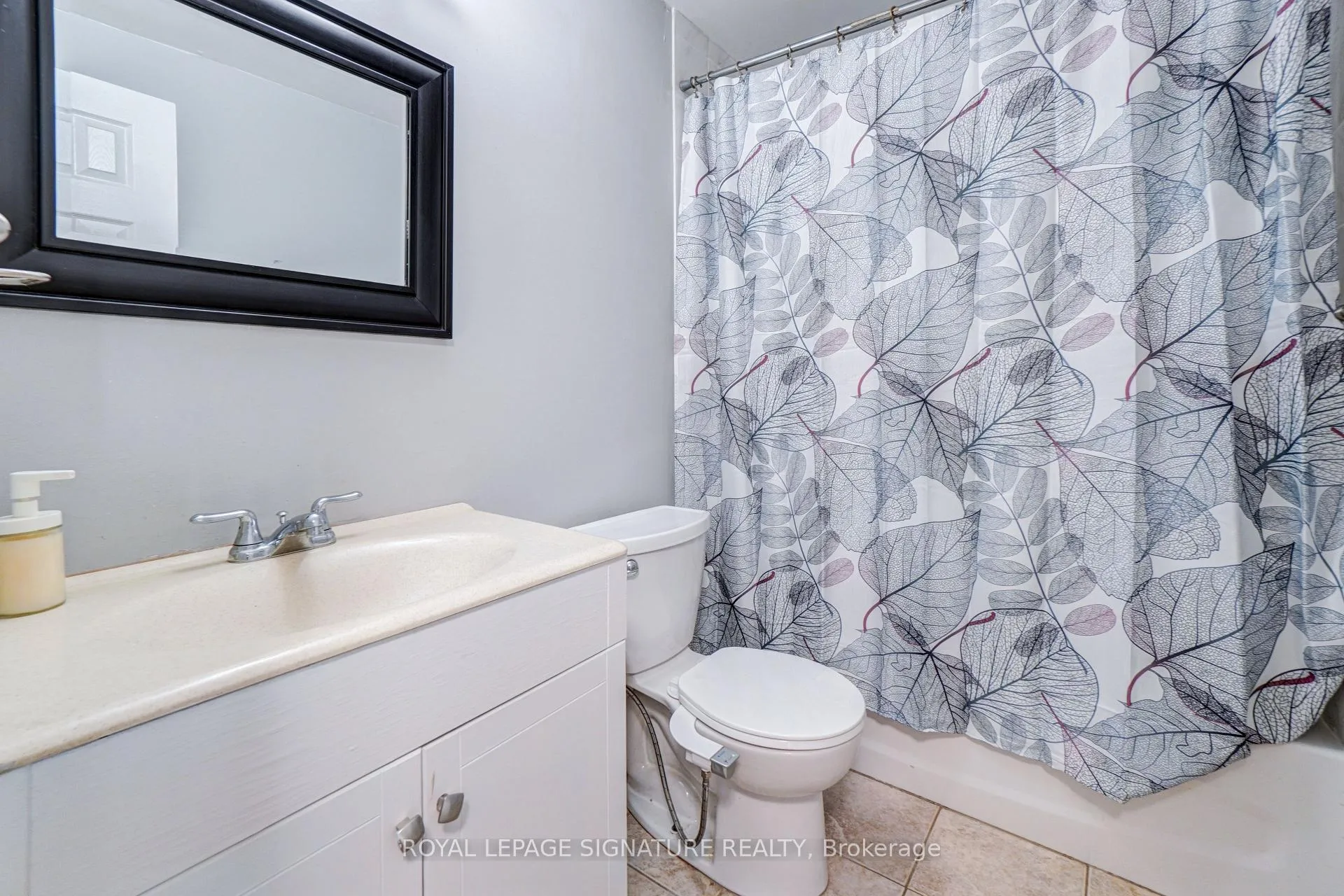 Photo 18 of 124 Ormond Drive, Oshawa, Samac — HOMEH