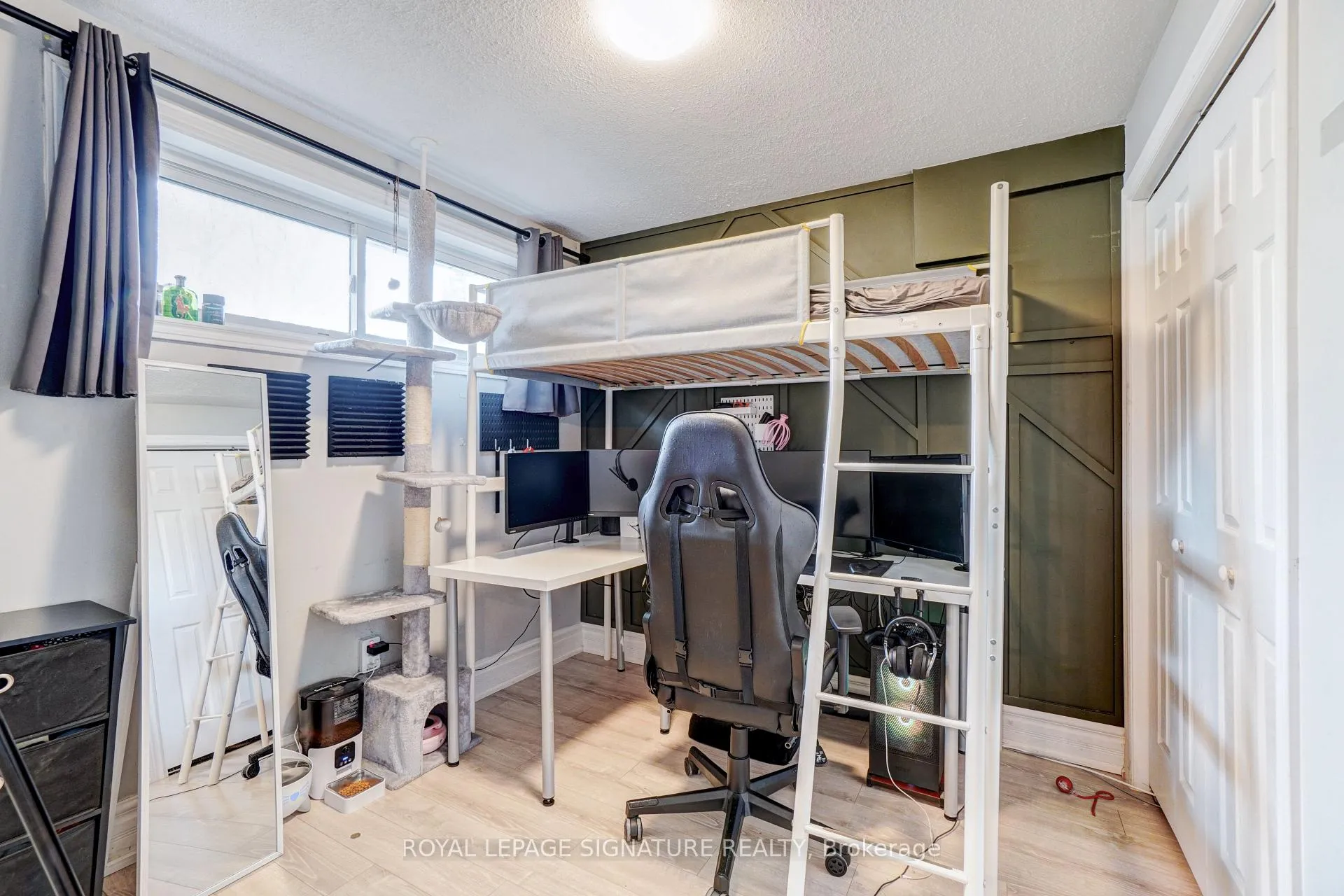 Photo 26 of 124 Ormond Drive, Oshawa, Samac — HOMEH