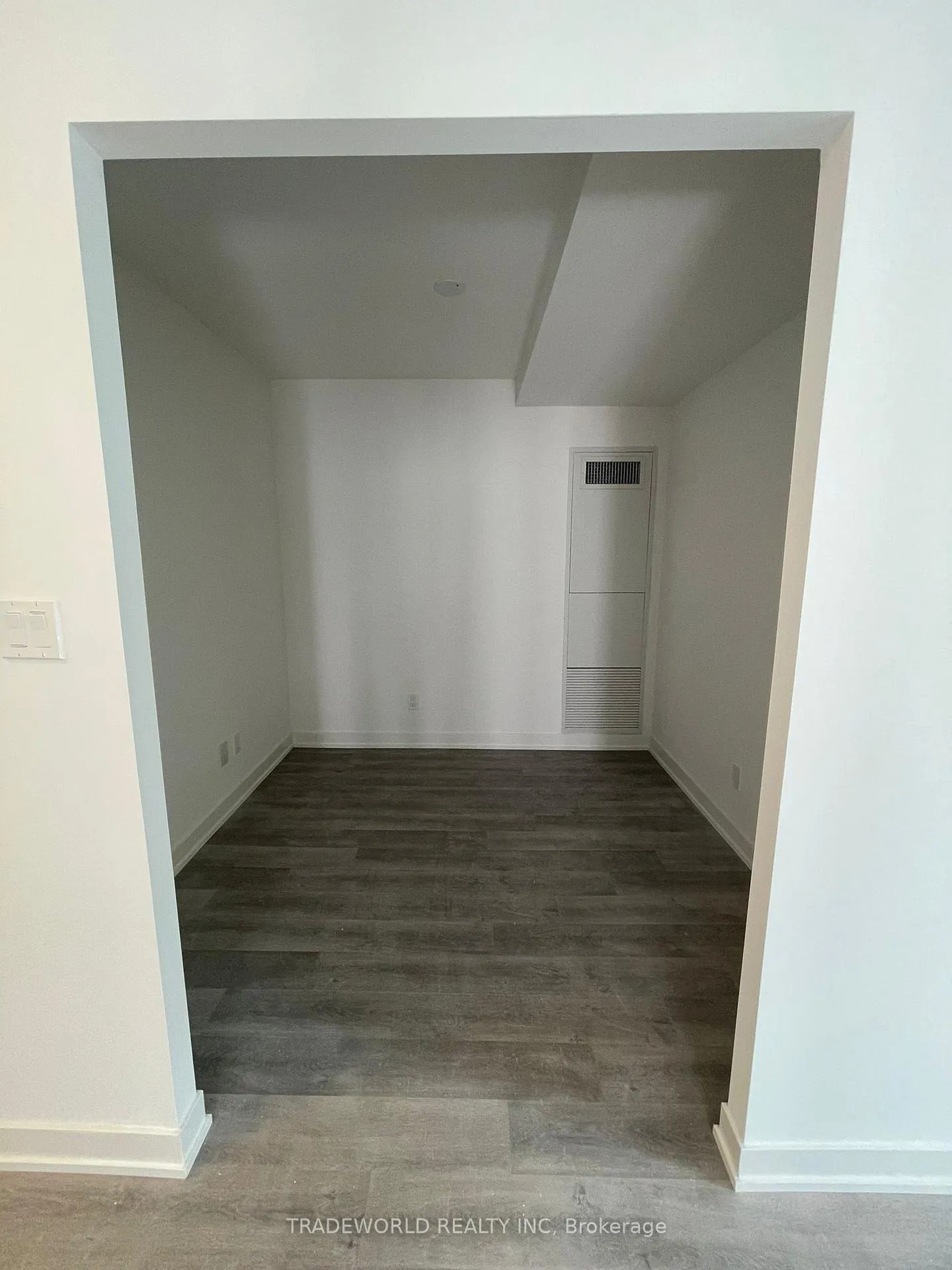 Photo 9 of Unit 708, 38 Simcoe Promenade, Markham, Unionville — HOMEH