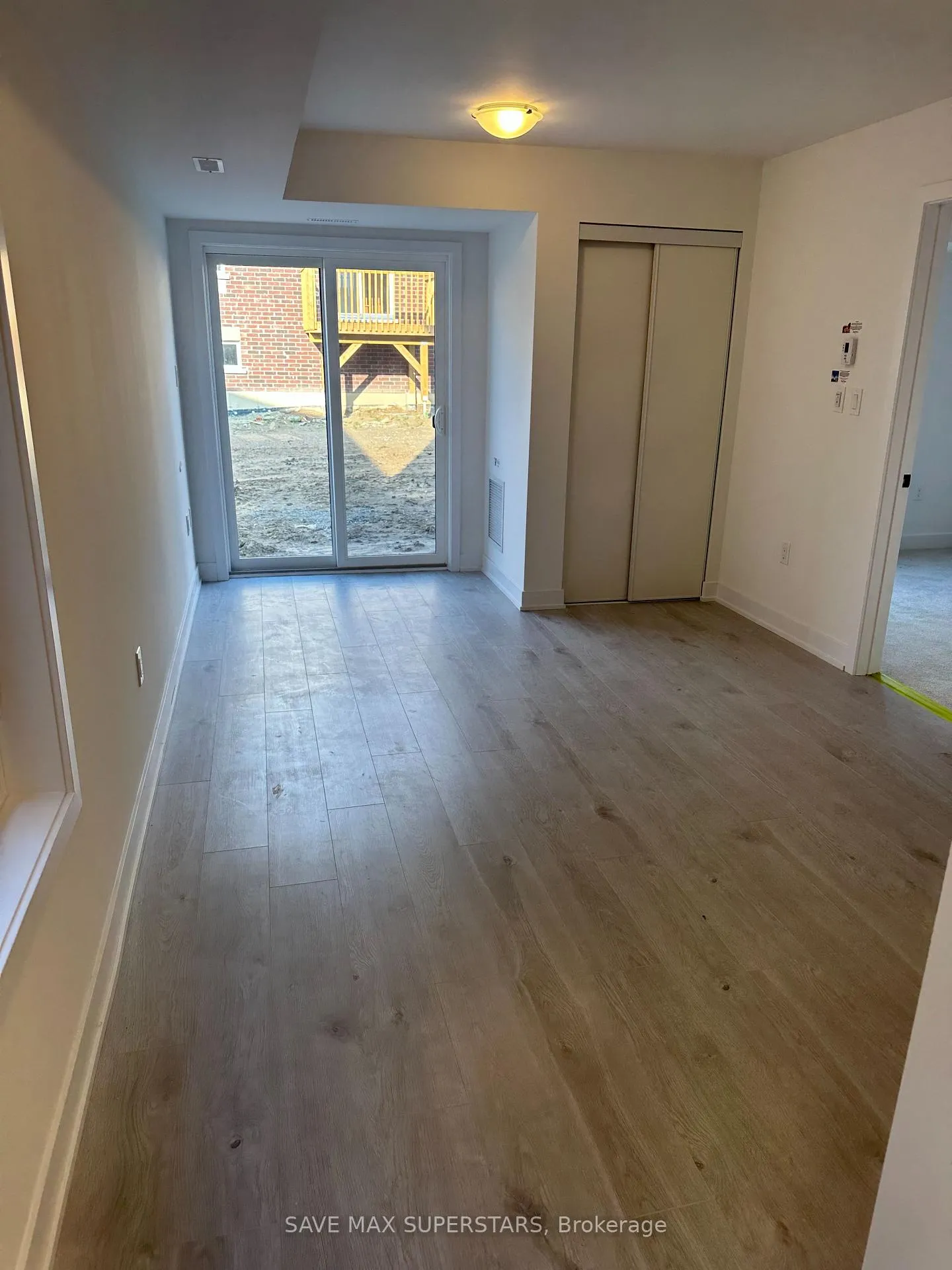 Photo 4 of Unit 1, 14 Wagon Lane, Barrie, Rural Barrie Southeast — HOMEH