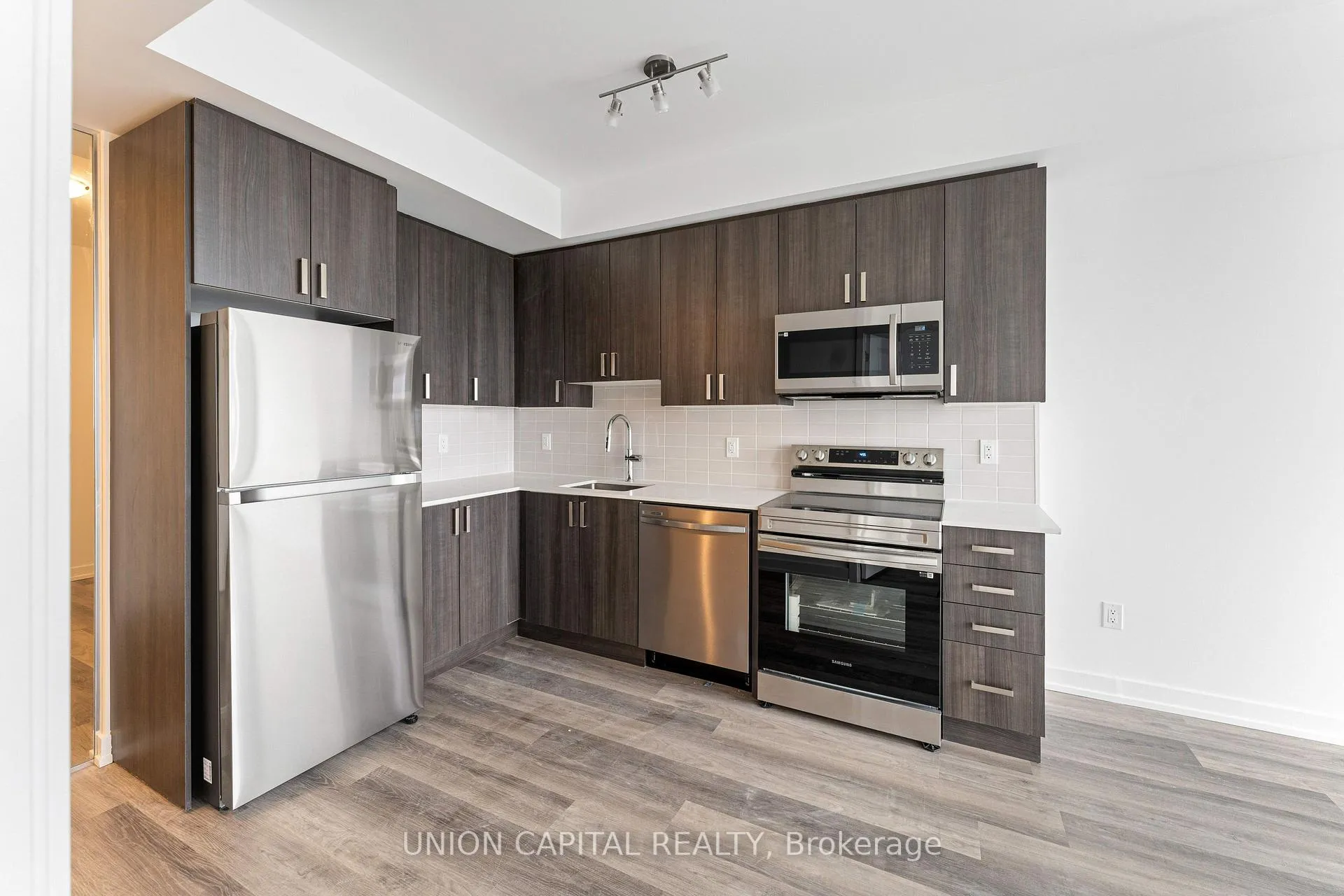 Photo 6 of Unit 2303, 1455 Celebration Drive, Pickering, Bay Ridges — HOMEH