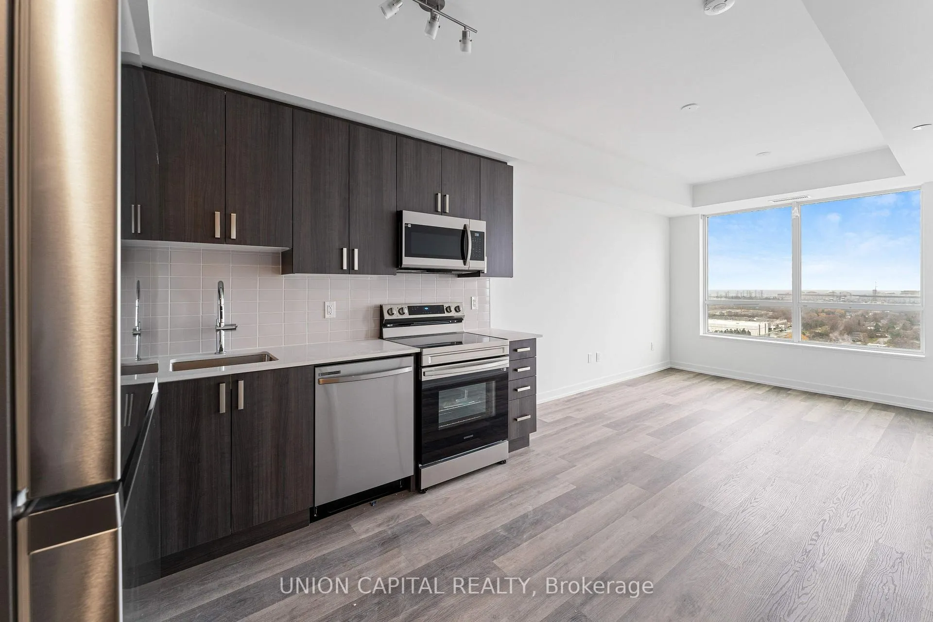 Photo 8 of Unit 2303, 1455 Celebration Drive, Pickering, Bay Ridges — HOMEH