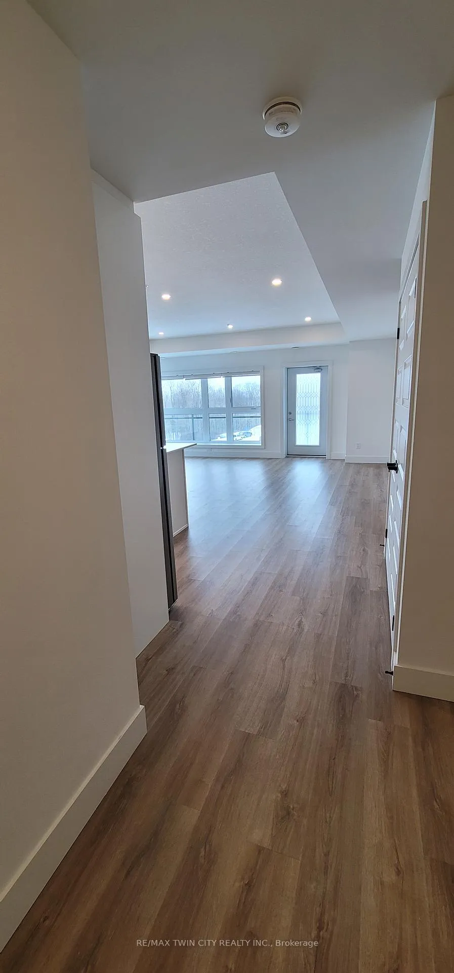 Photo 8 of Unit 406, 1201 Lackner Place, Kitchener — HOMEH