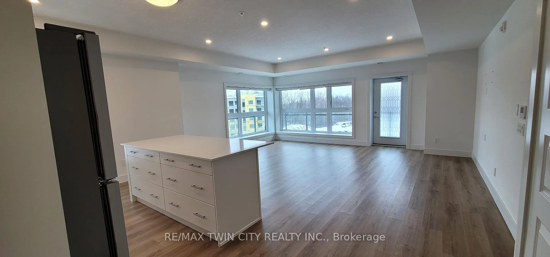 Photo 13 of Unit 406, 1201 Lackner Place, Kitchener — HOMEH