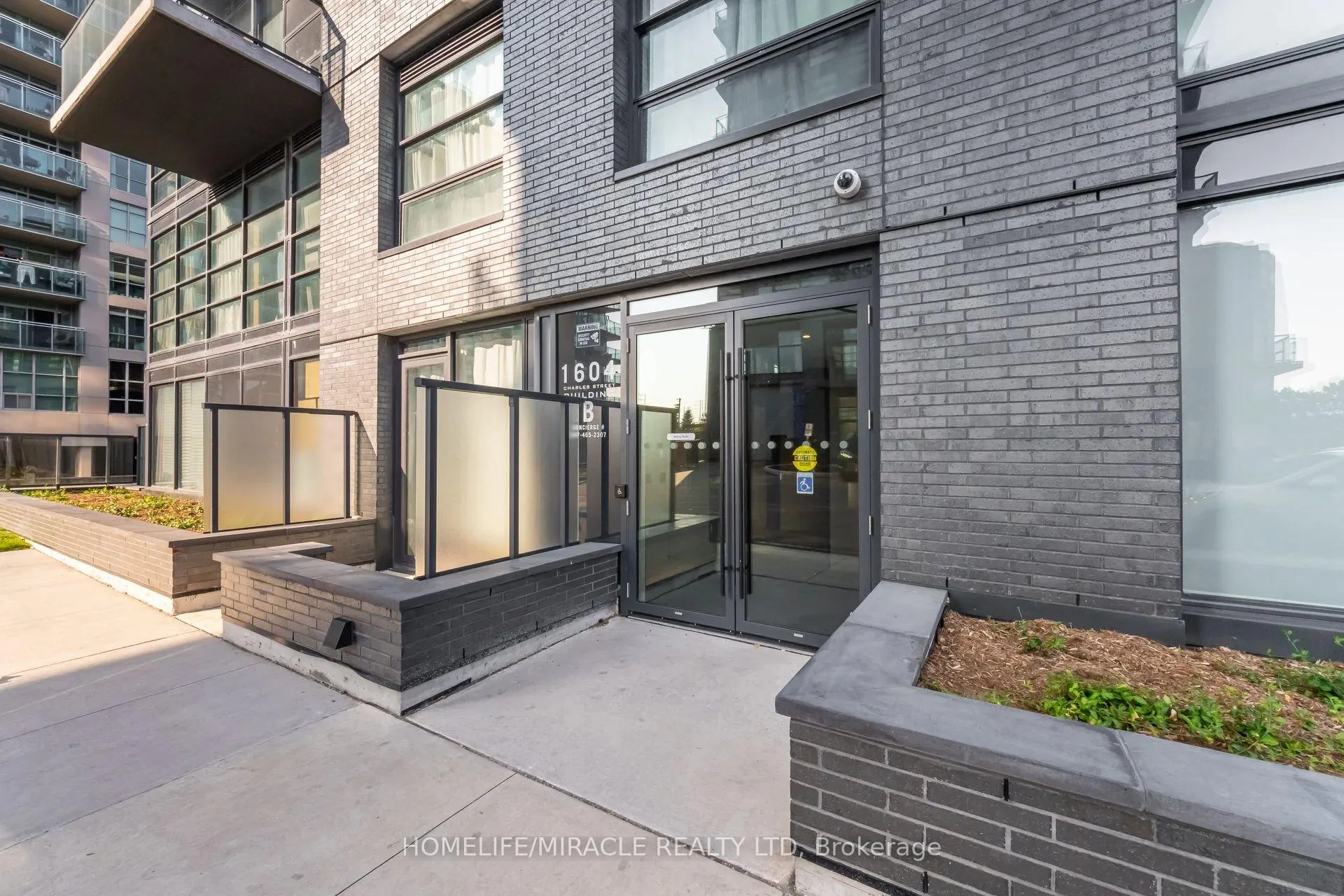 Front of Unit 114, 1604 Charles Street