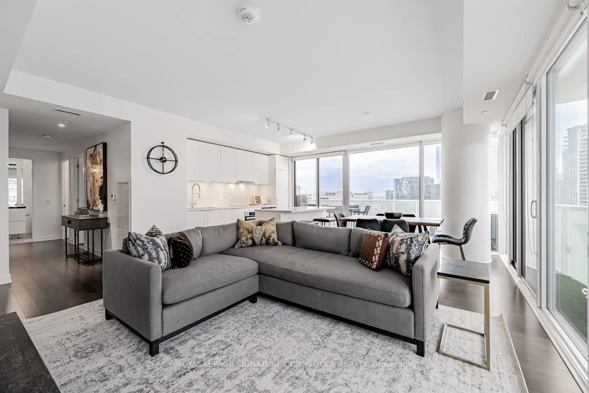 Photo 9 of Unit 3405, 15 Queens Quay E, Toronto, Waterfront Communities — HOMEH