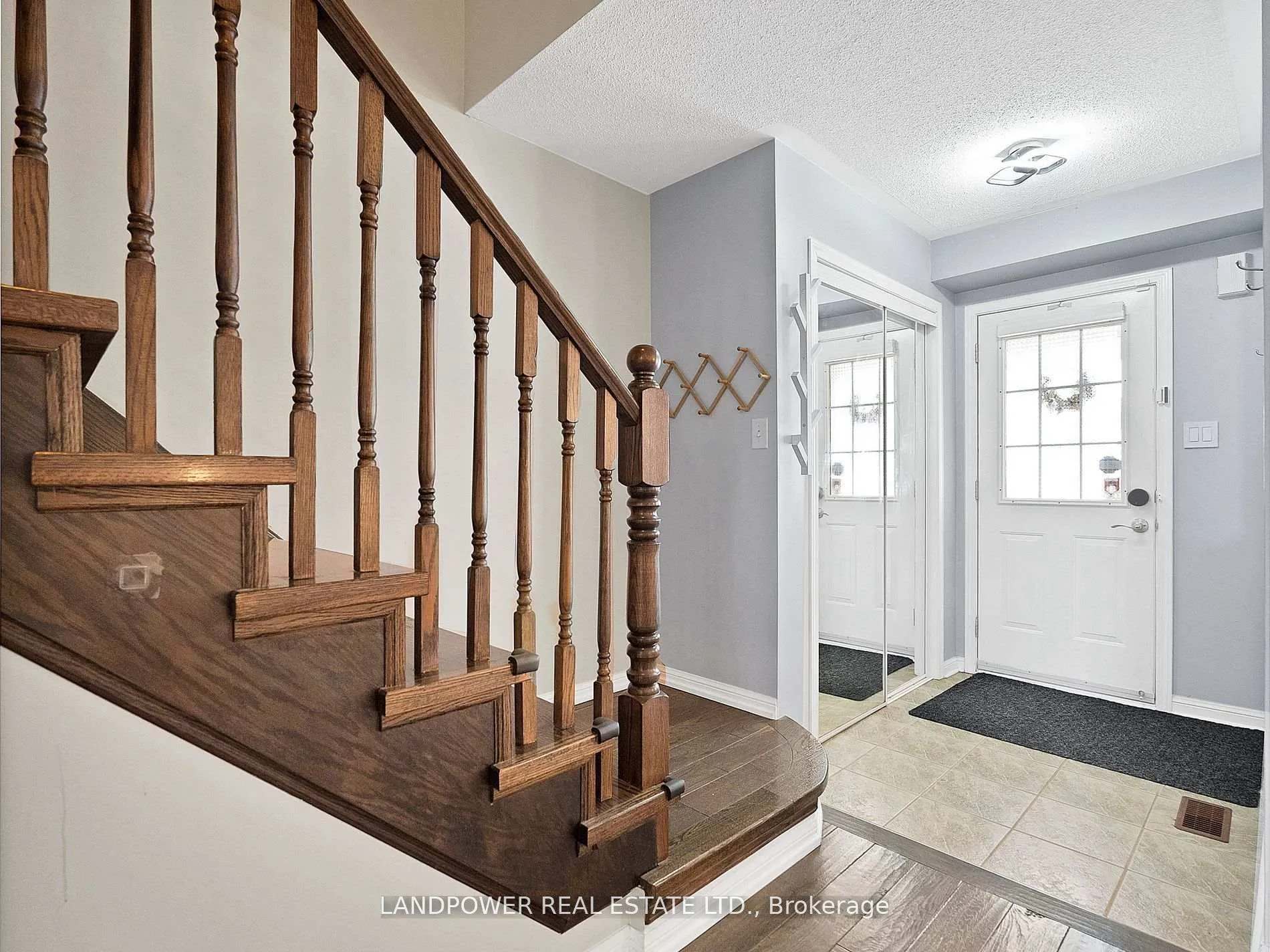 Photo 7 of 242 White's Hill Avenue, Markham, Cornell — HOMEH