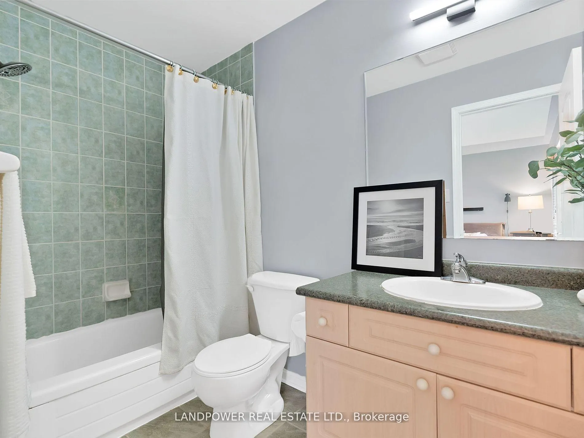 Photo 20 of 242 White's Hill Avenue, Markham, Cornell — HOMEH