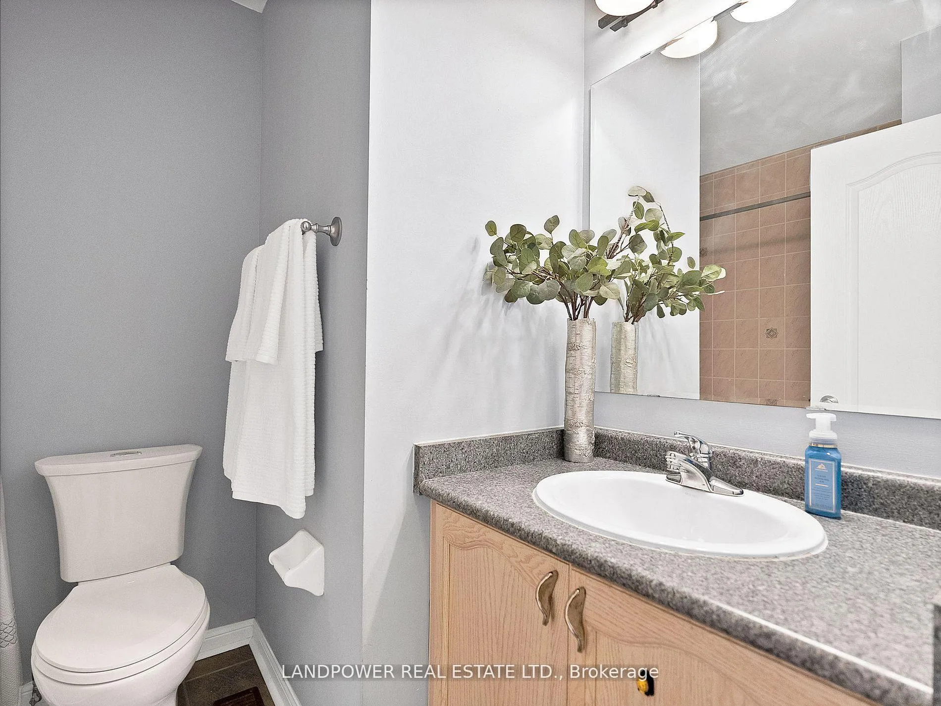 Photo 25 of 242 White's Hill Avenue, Markham, Cornell — HOMEH