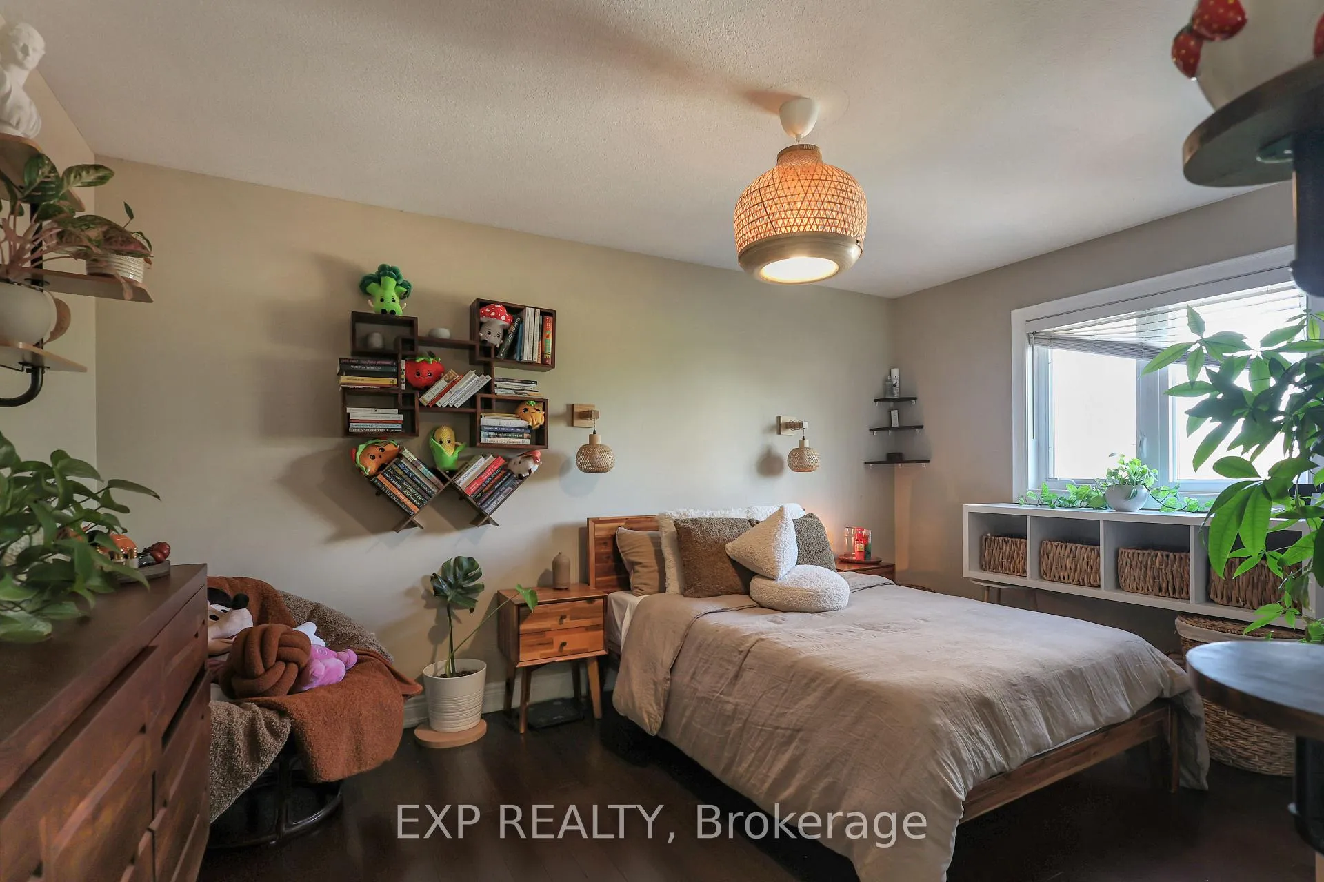 Photo 19 of 254 Rymal Road W, Hamilton, Sheldon — HOMEH