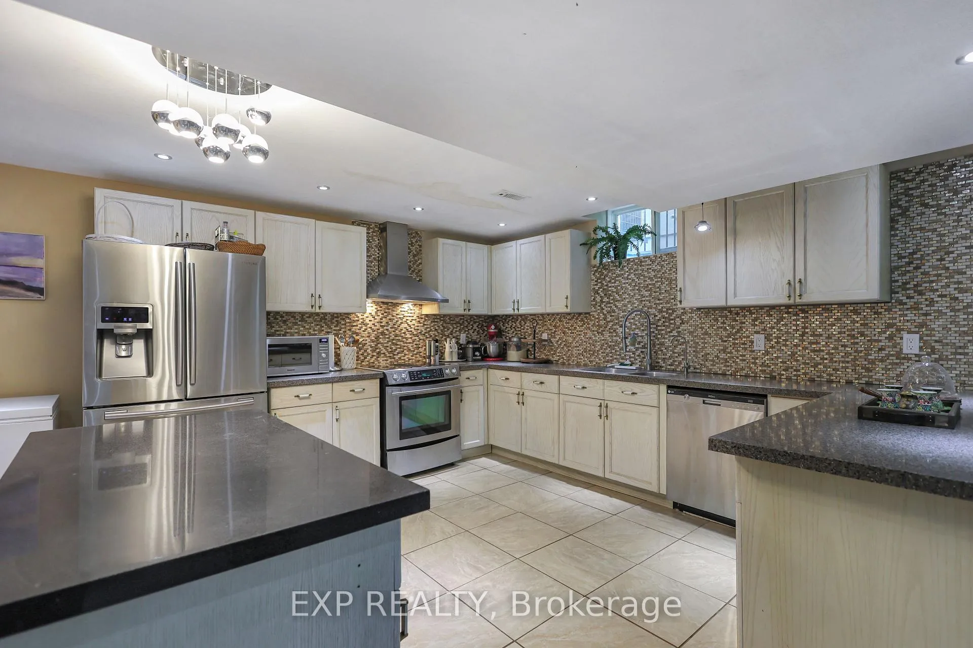 Photo 27 of 254 Rymal Road W, Hamilton, Sheldon — HOMEH