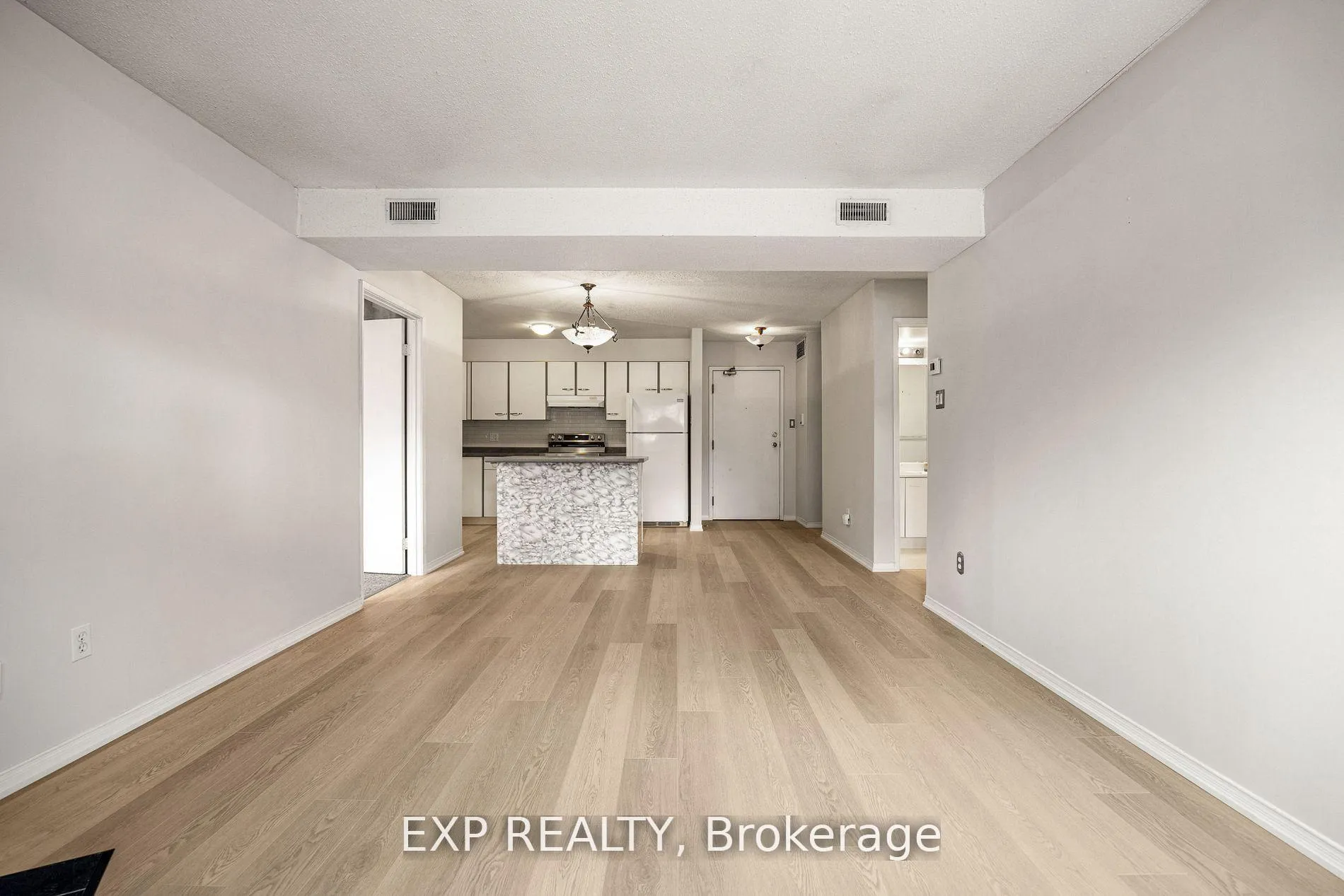 Photo 5 of Unit B07, 120 Bell Farm Road, Barrie, Alliance — HOMEH