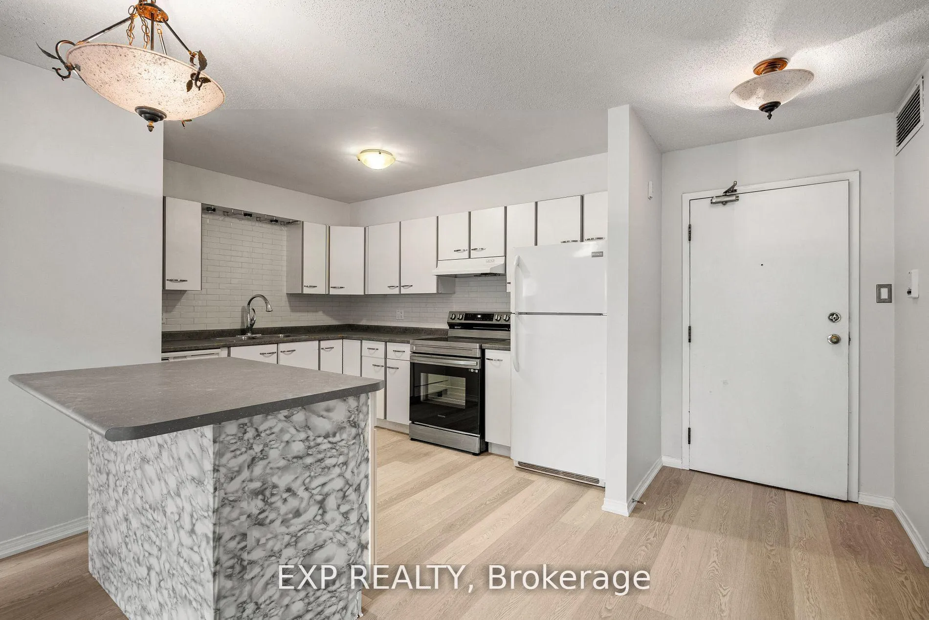 Photo 7 of Unit B07, 120 Bell Farm Road, Barrie, Alliance — HOMEH
