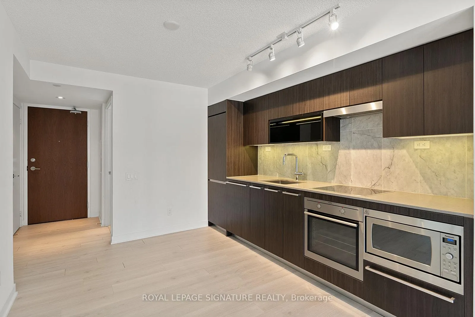 Photo 2 of Unit 508, 80 Queens Wharf Road, Toronto, Waterfront Communities — HOMEH