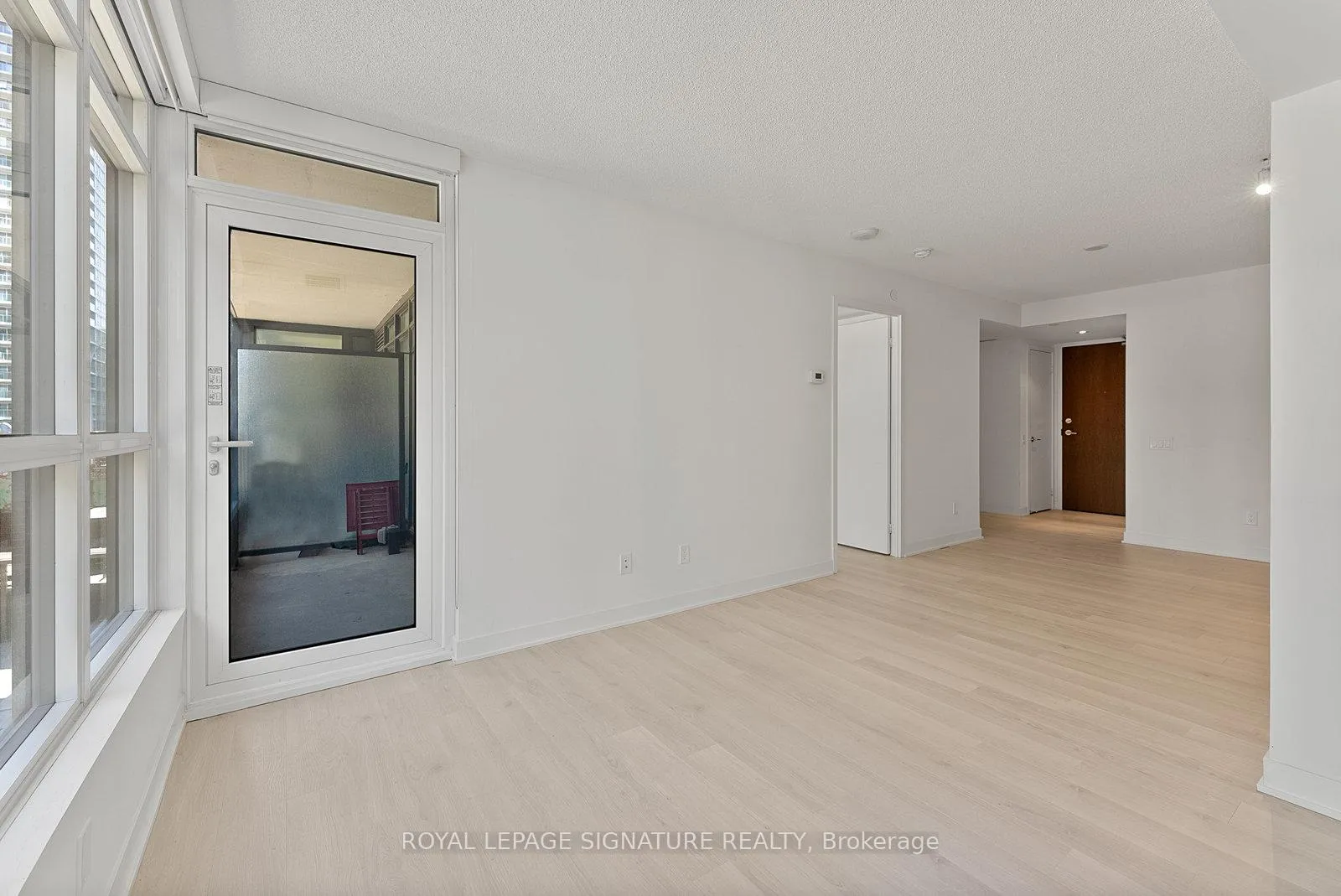 Photo 5 of Unit 508, 80 Queens Wharf Road, Toronto, Waterfront Communities — HOMEH