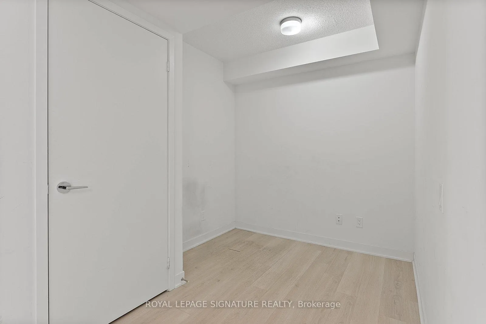 Photo 10 of Unit 508, 80 Queens Wharf Road, Toronto, Waterfront Communities — HOMEH