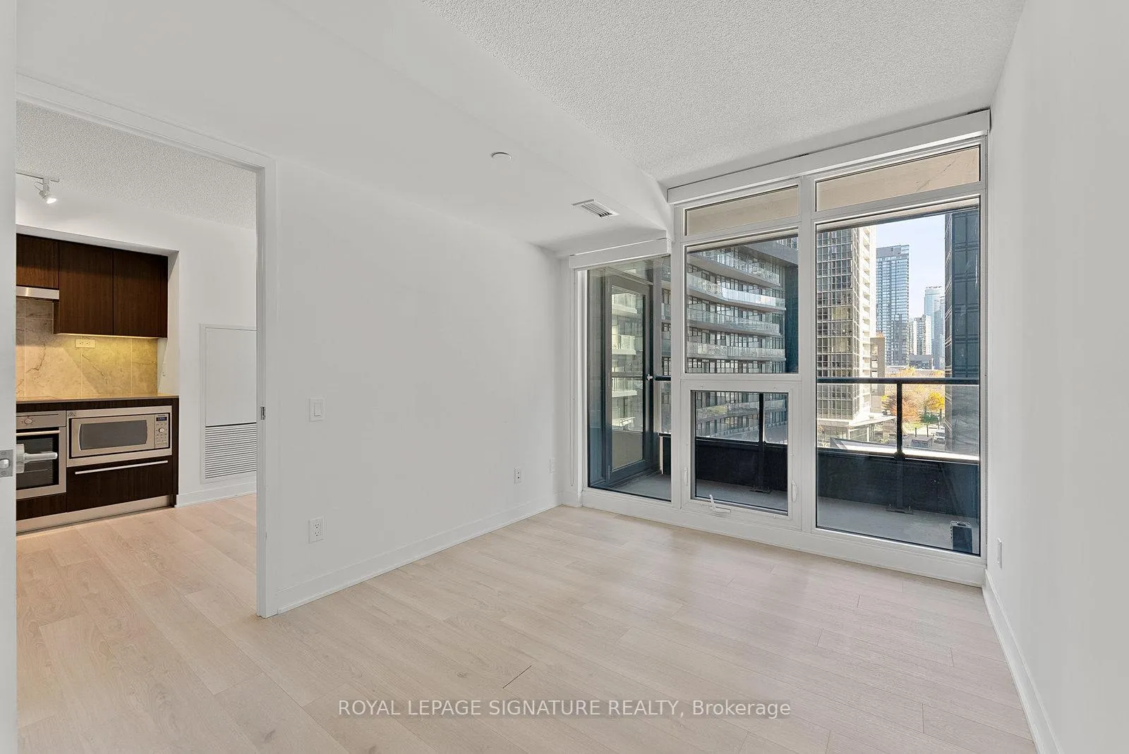 Photo 15 of Unit 508, 80 Queens Wharf Road, Toronto, Waterfront Communities — HOMEH