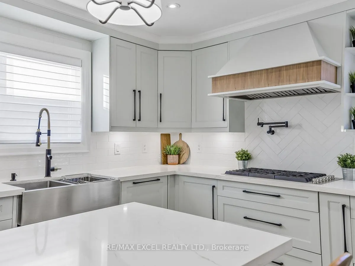 Photo 12 of 7 Heda Court, Whitby, Lynde Creek — HOMEH