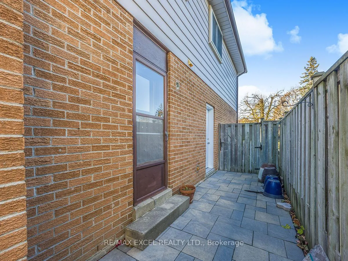 Photo 38 of 7 Heda Court, Whitby, Lynde Creek — HOMEH