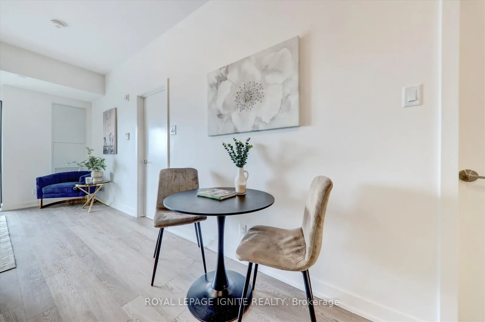 Photo 10 of Unit 410, 55 Clarington Boulevard, Clarington, Bowmanville — HOMEH
