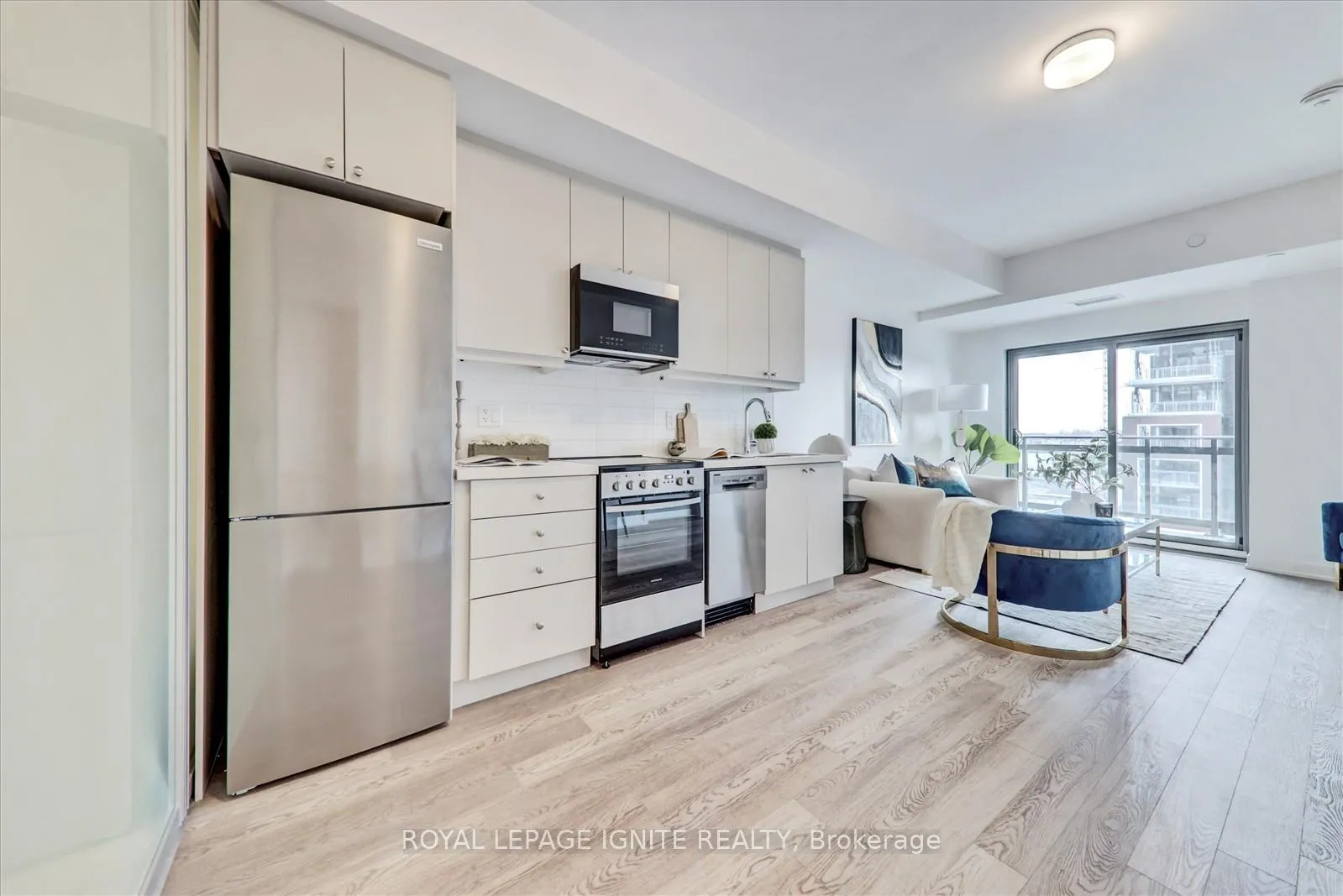 Photo 11 of Unit 410, 55 Clarington Boulevard, Clarington, Bowmanville — HOMEH