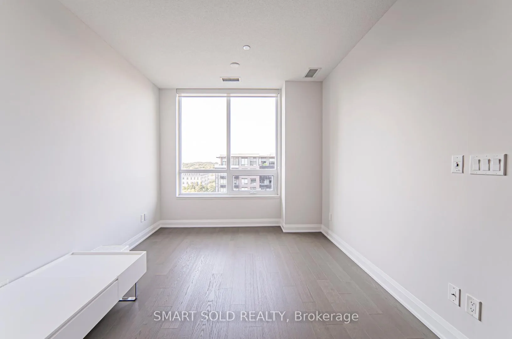 Photo 15 of Unit 916, 15 Water Walk Dr, Markham, Unionville — HOMEH