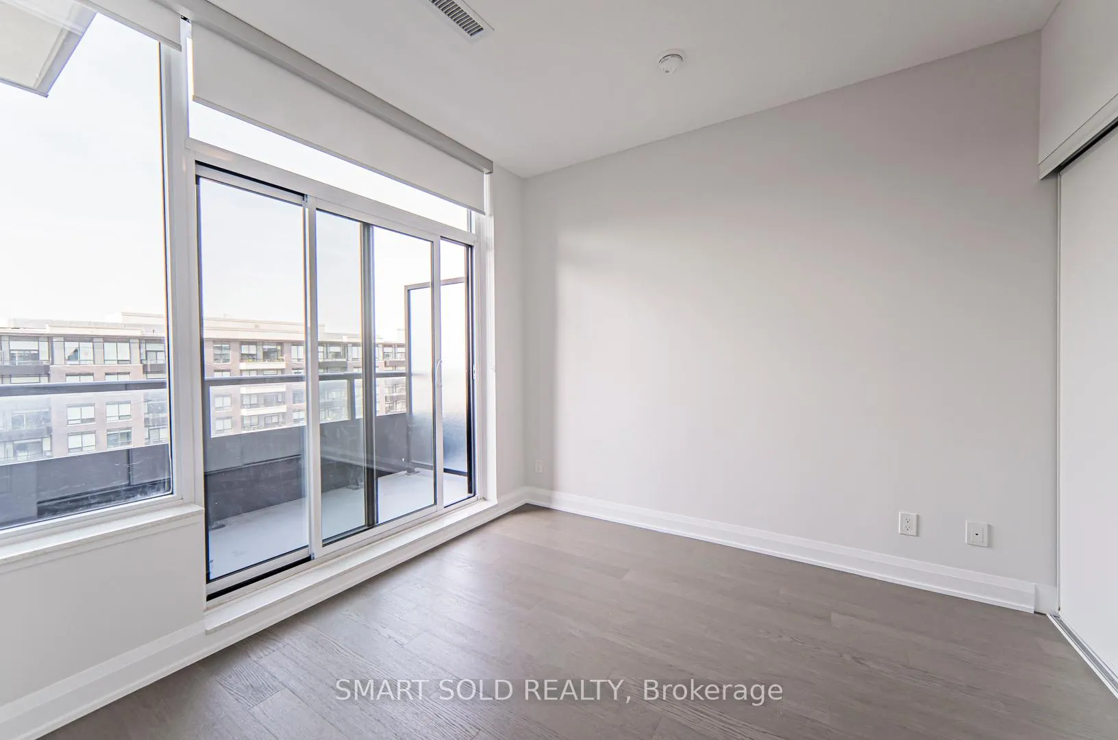 Photo 18 of Unit 916, 15 Water Walk Dr, Markham, Unionville — HOMEH