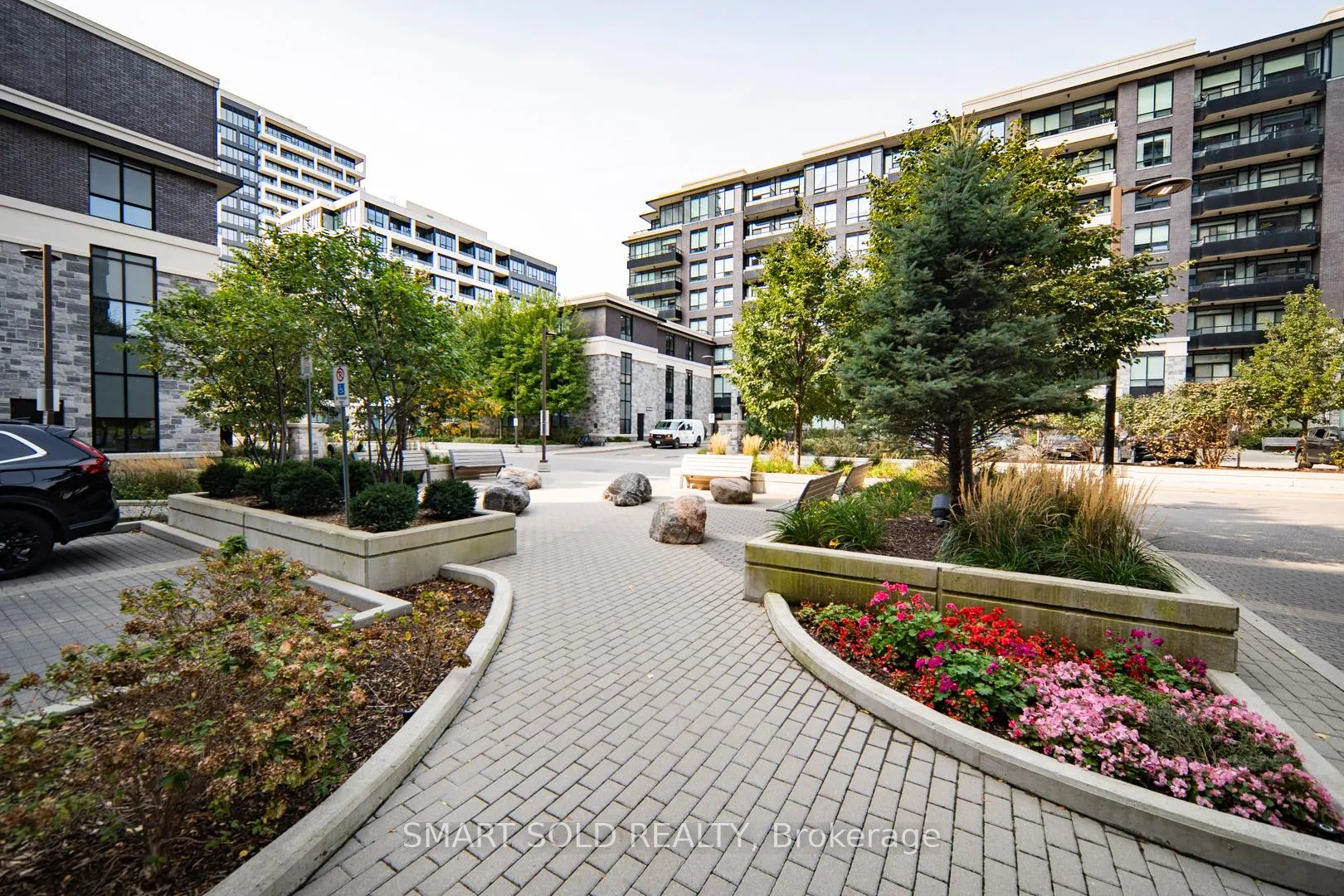 Photo 26 of Unit 916, 15 Water Walk Dr, Markham, Unionville — HOMEH