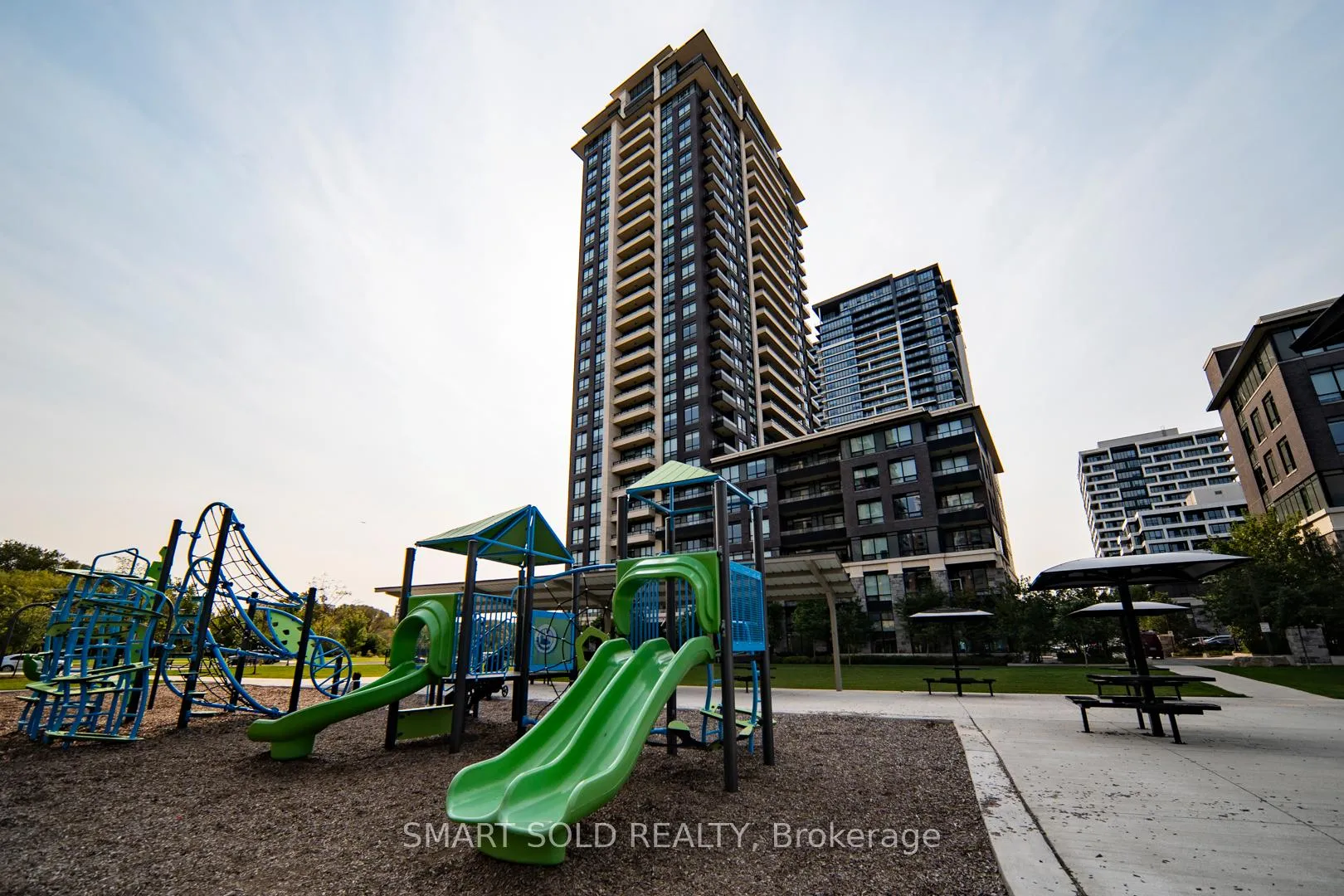 Photo 27 of Unit 916, 15 Water Walk Dr, Markham, Unionville — HOMEH