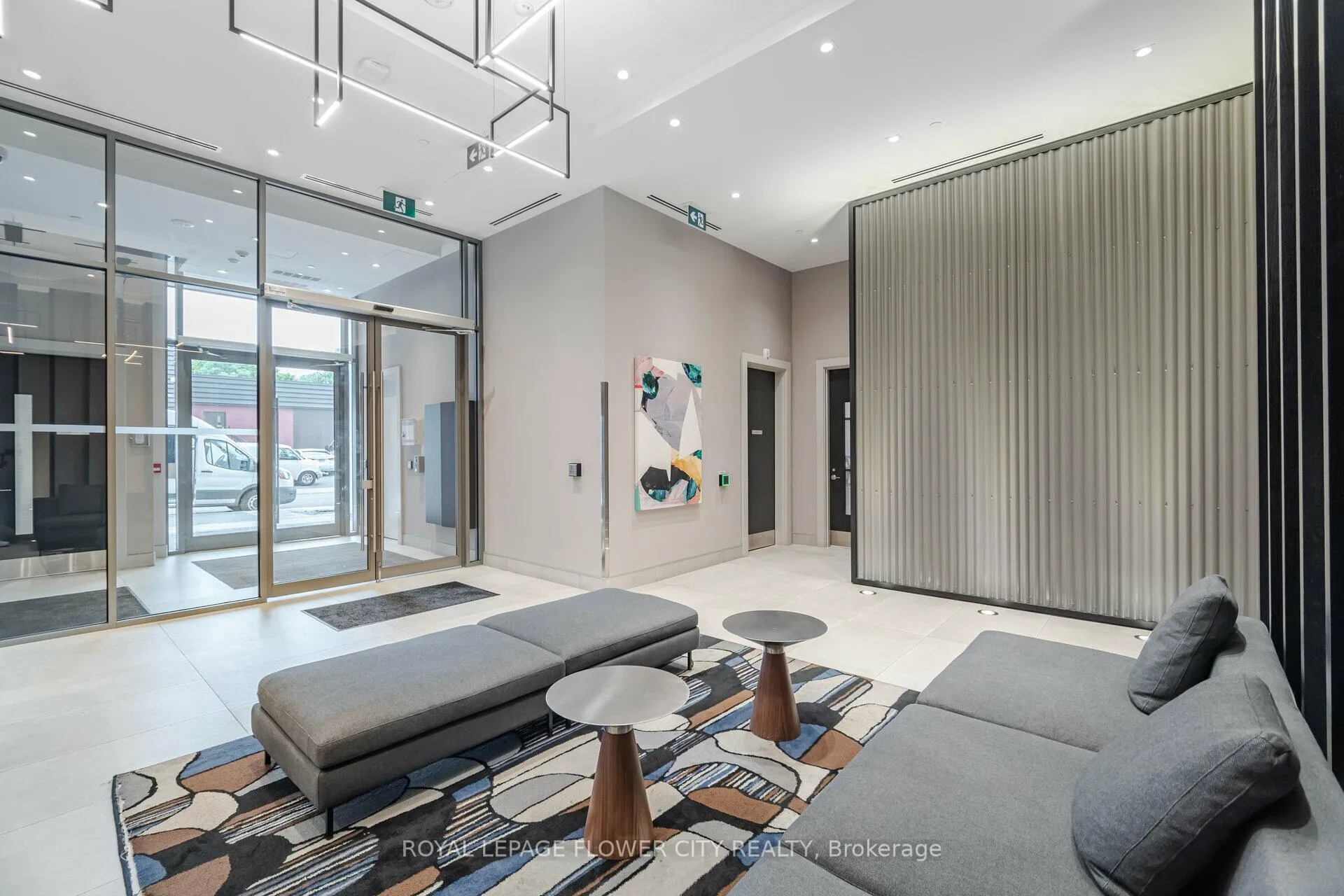 Photo 3 of Unit 604, 212 King William Street, Hamilton, Beasley — HOMEH