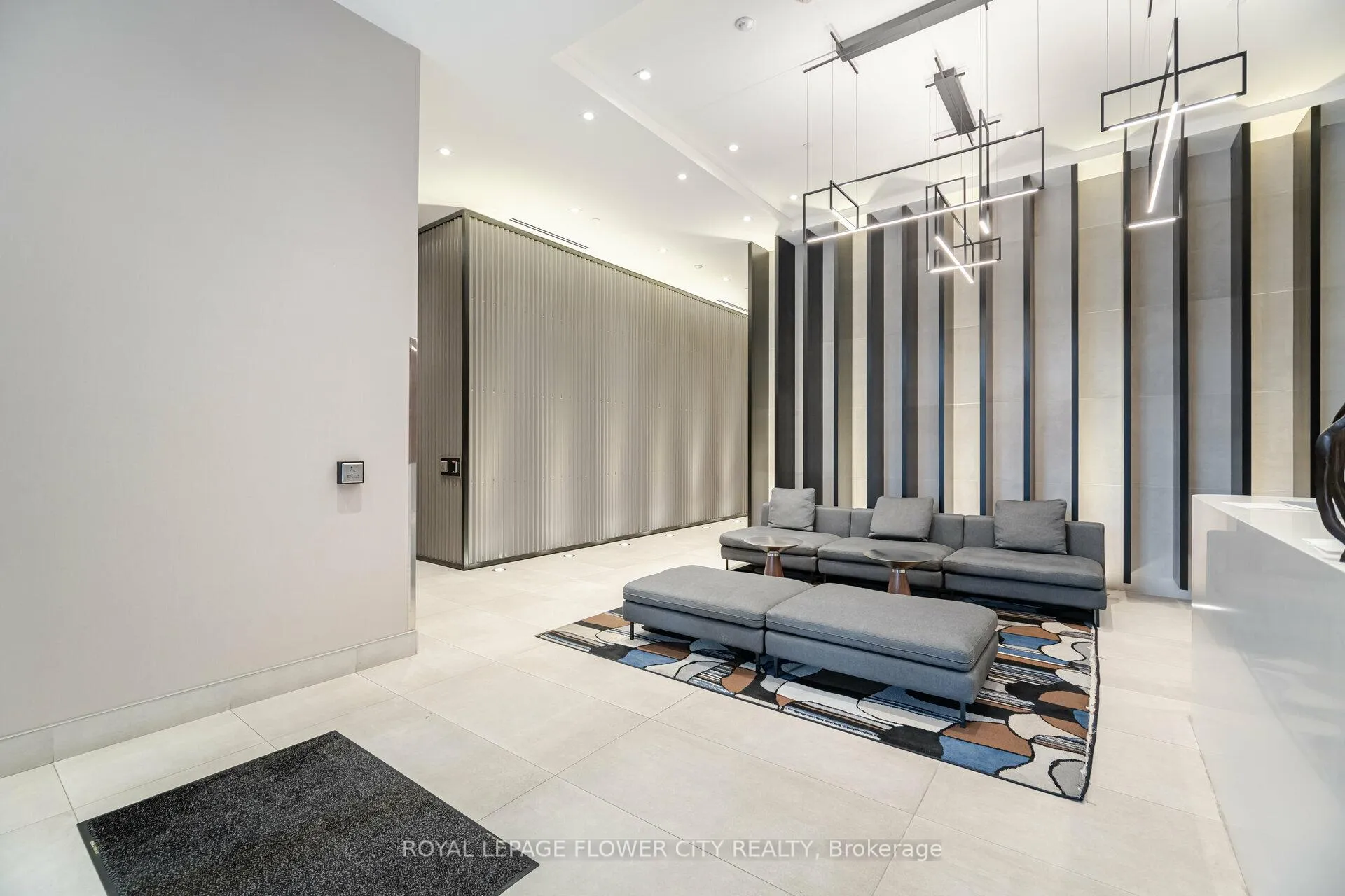 Photo 4 of Unit 604, 212 King William Street, Hamilton, Beasley — HOMEH
