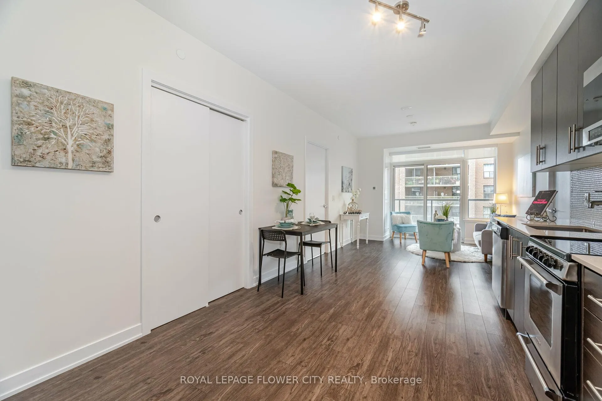 Photo 10 of Unit 604, 212 King William Street, Hamilton, Beasley — HOMEH