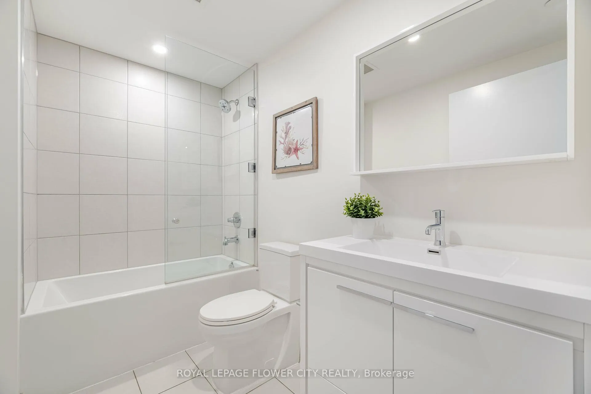 Photo 15 of Unit 604, 212 King William Street, Hamilton, Beasley — HOMEH