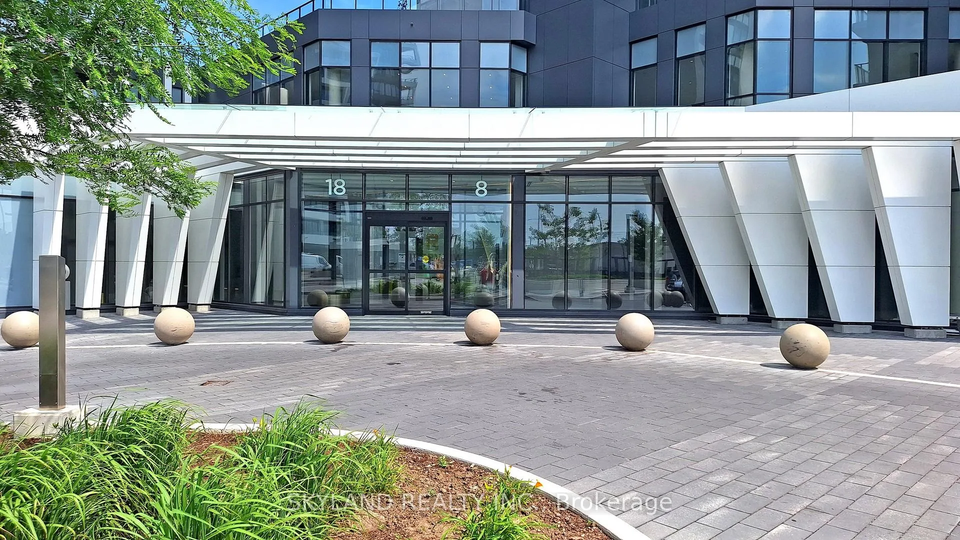 Photo 4 of Unit 708, 8 Water Walk Drive, Markham, Unionville — HOMEH