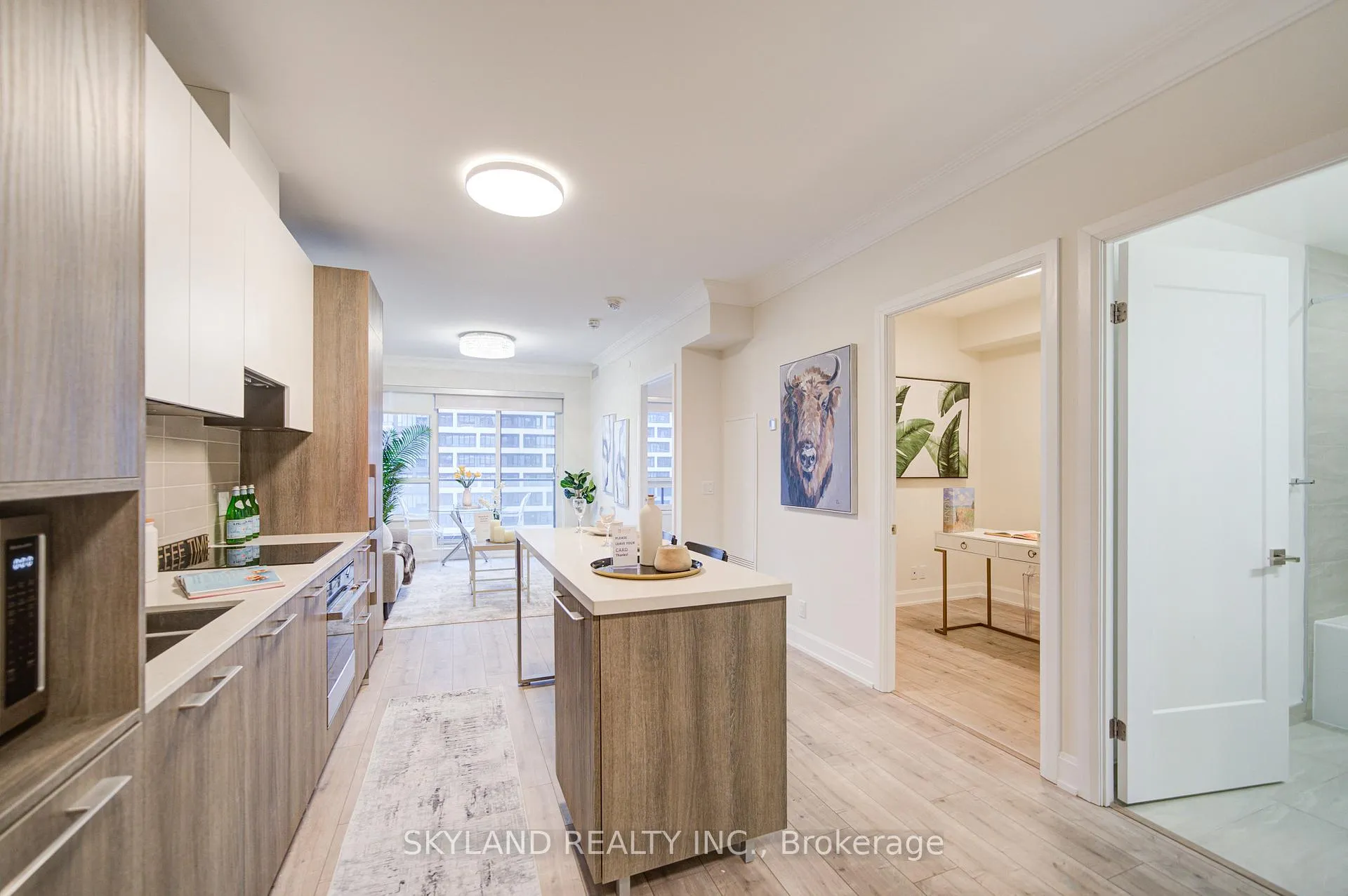 Photo 7 of Unit 708, 8 Water Walk Drive, Markham, Unionville — HOMEH