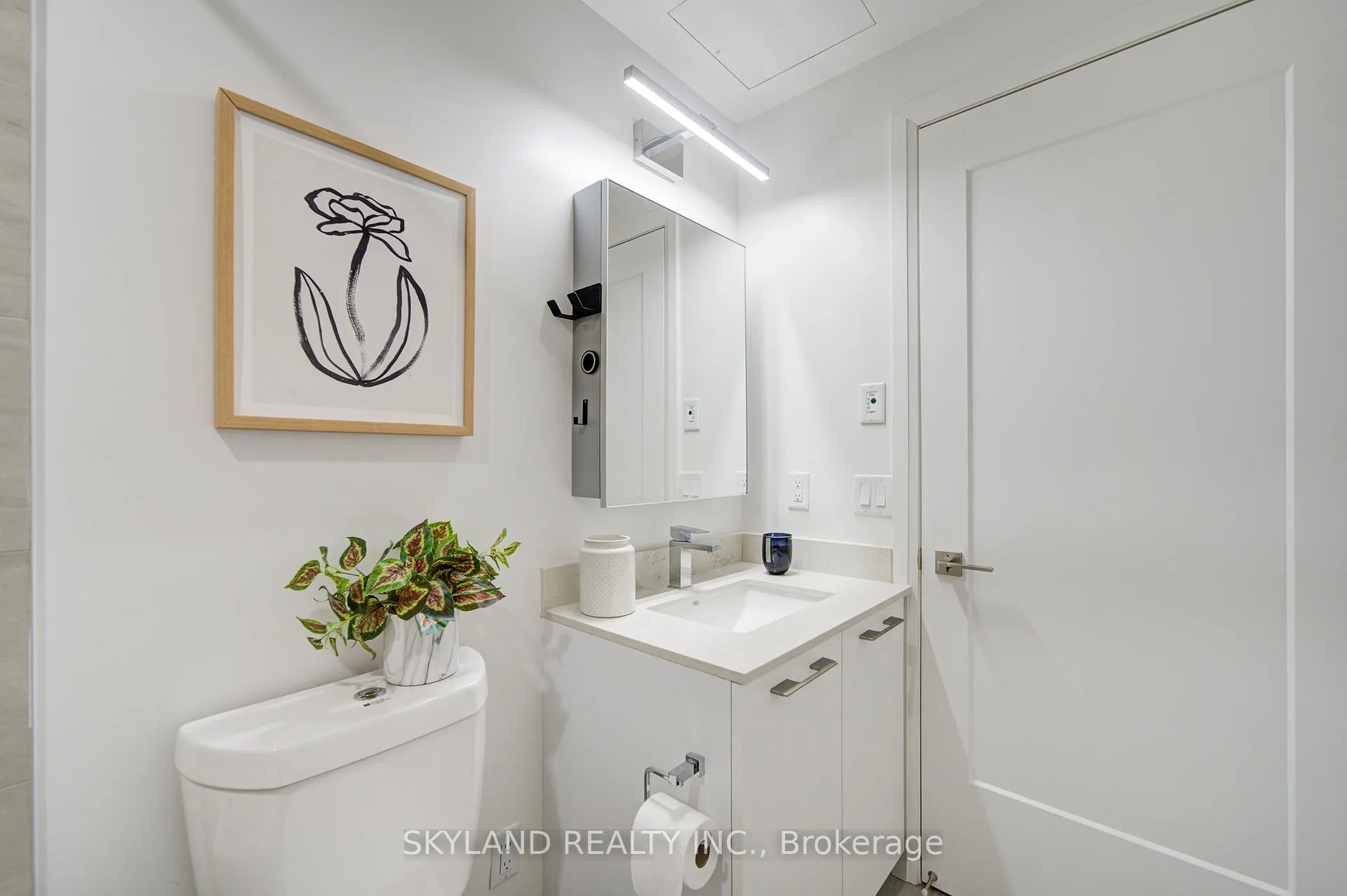 Photo 29 of Unit 708, 8 Water Walk Drive, Markham, Unionville — HOMEH
