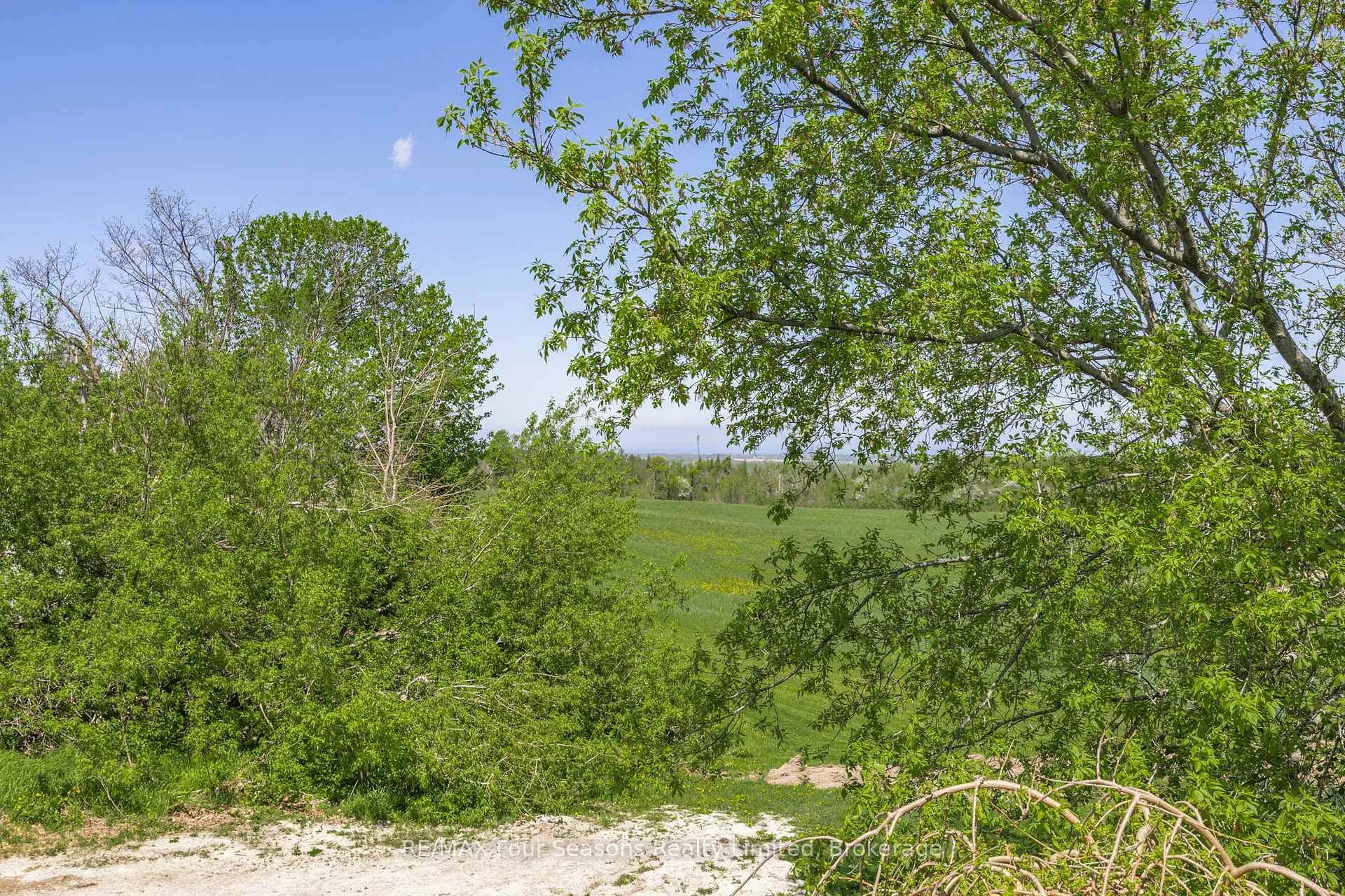 Photo 42 of 3 Sydenham Trail E, Clearview, Rural Clearview — HOMEH