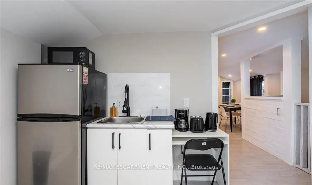 Photo 3 of Unit 3, 38 Inchbury Street, Hamilton, Strathcona — HOMEH