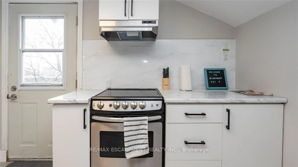 Photo 4 of Unit 3, 38 Inchbury Street, Hamilton, Strathcona — HOMEH