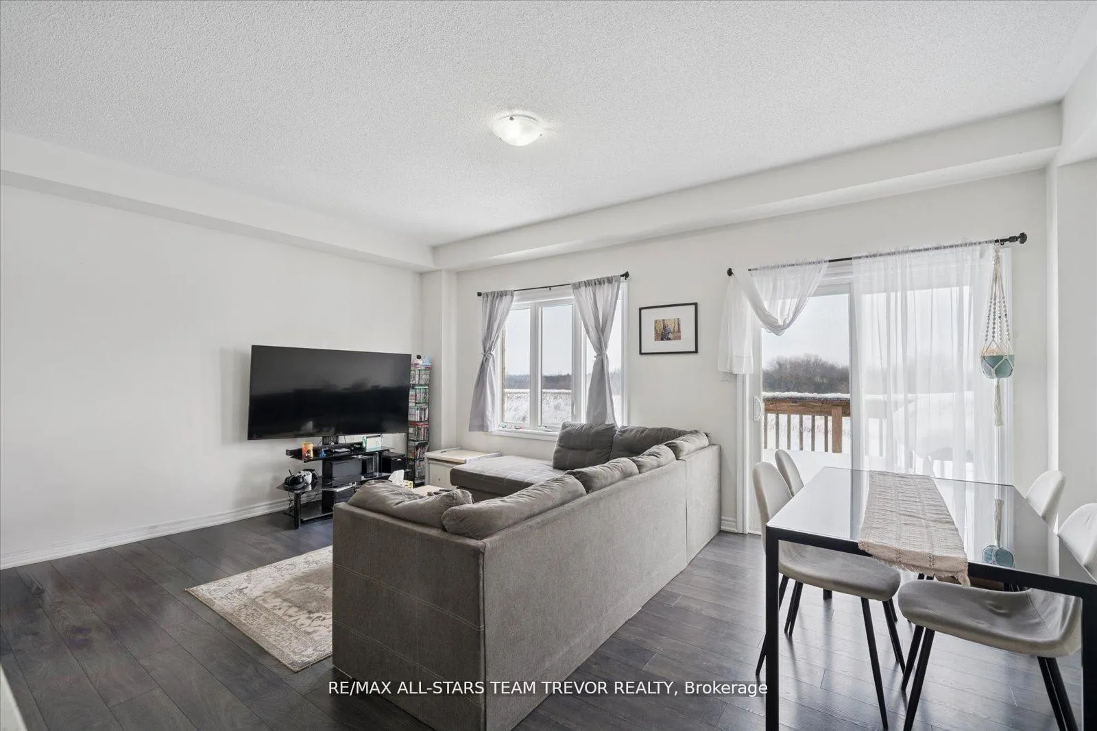 Photo 6 of 1265 Harrington Street, Innisfil, Lefroy — HOMEH